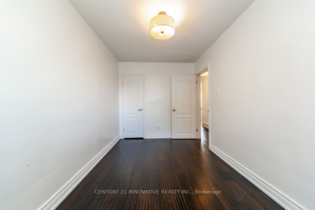 135 Queensbury Avenue