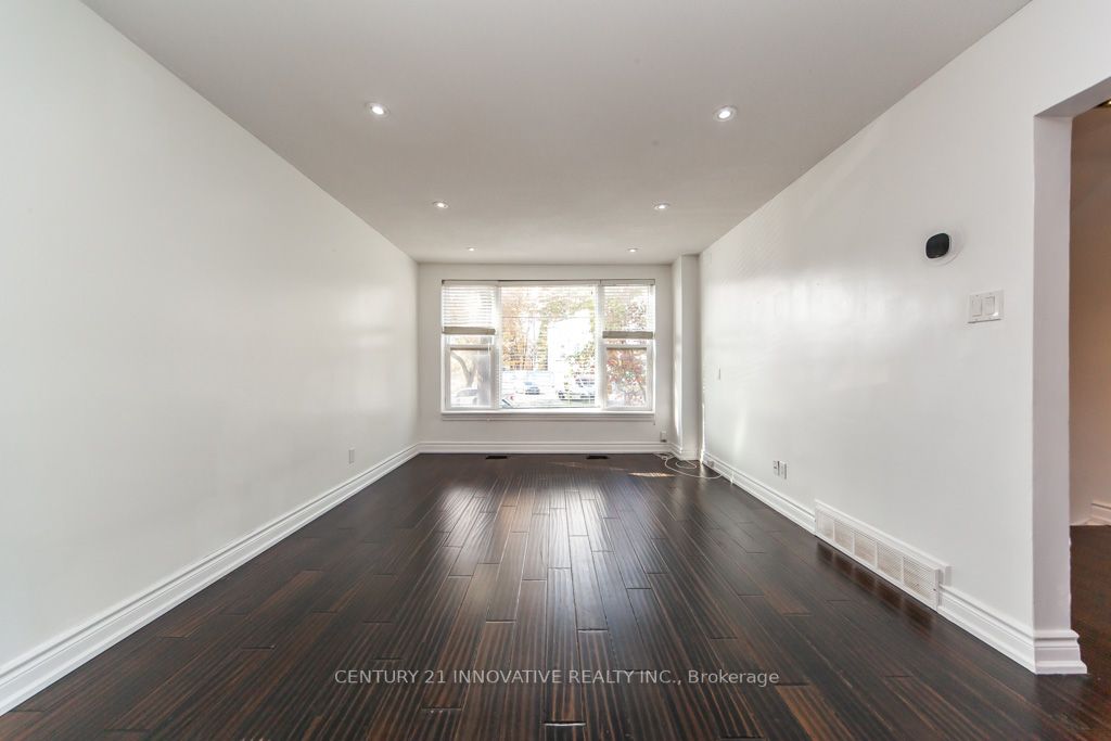 135 Queensbury Avenue