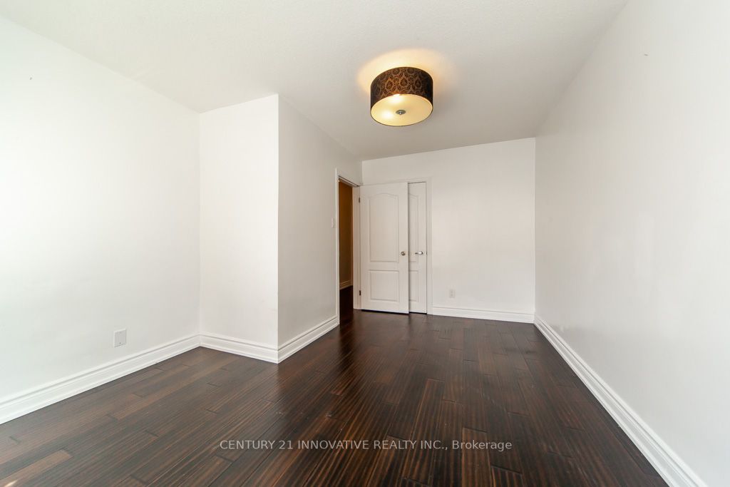 135 Queensbury Avenue