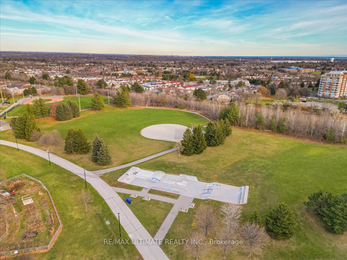 100 Wingarden Crt, #913
