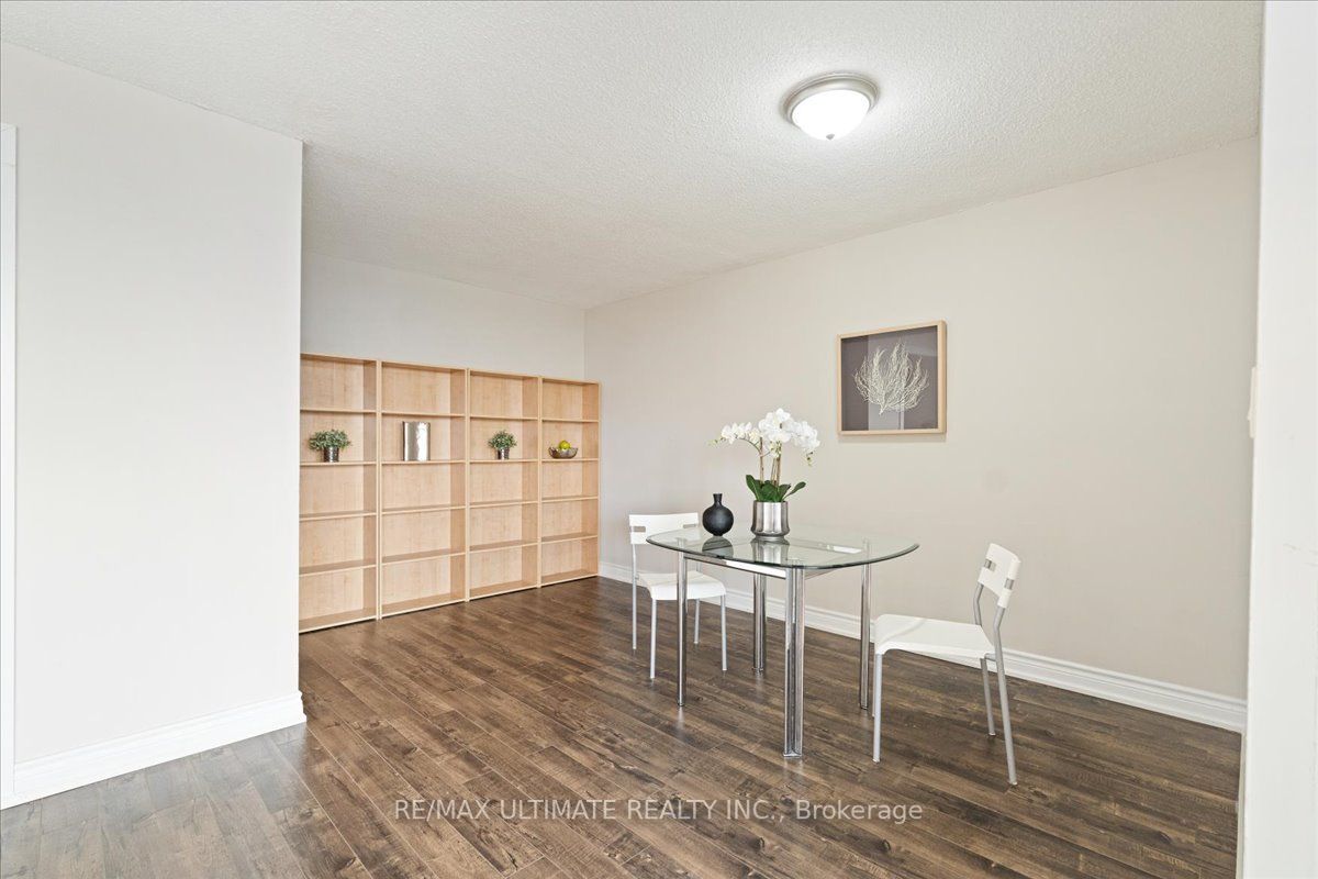 100 Wingarden Crt, #913