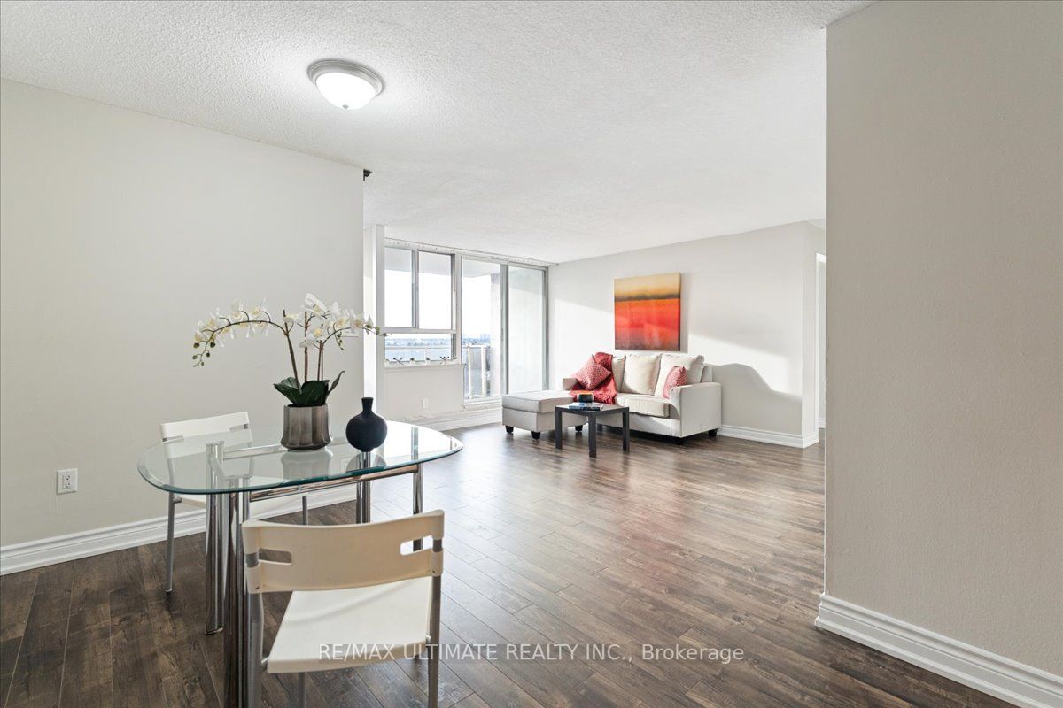 100 Wingarden Crt, #913