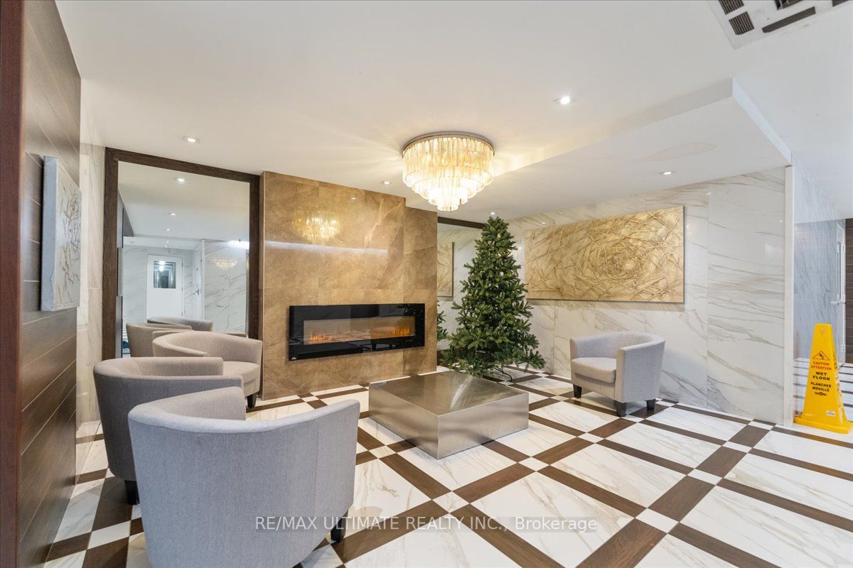 100 Wingarden Crt, #913