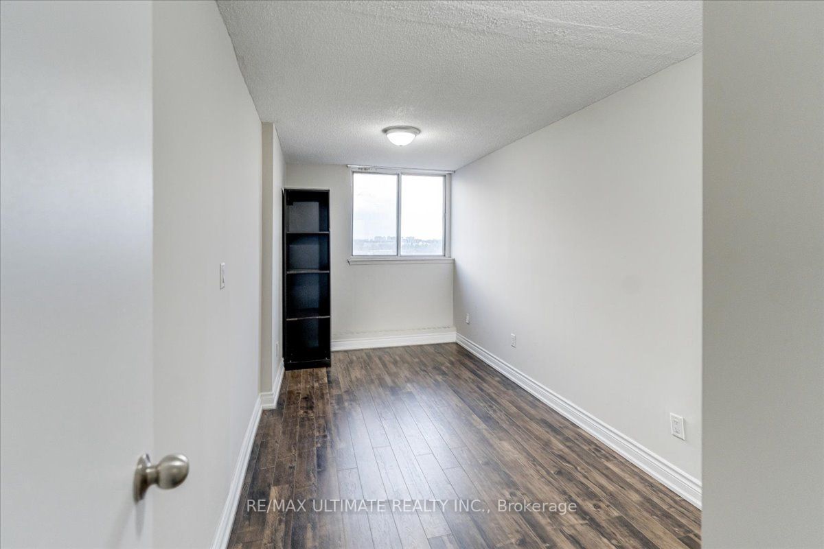 100 Wingarden Crt, #913