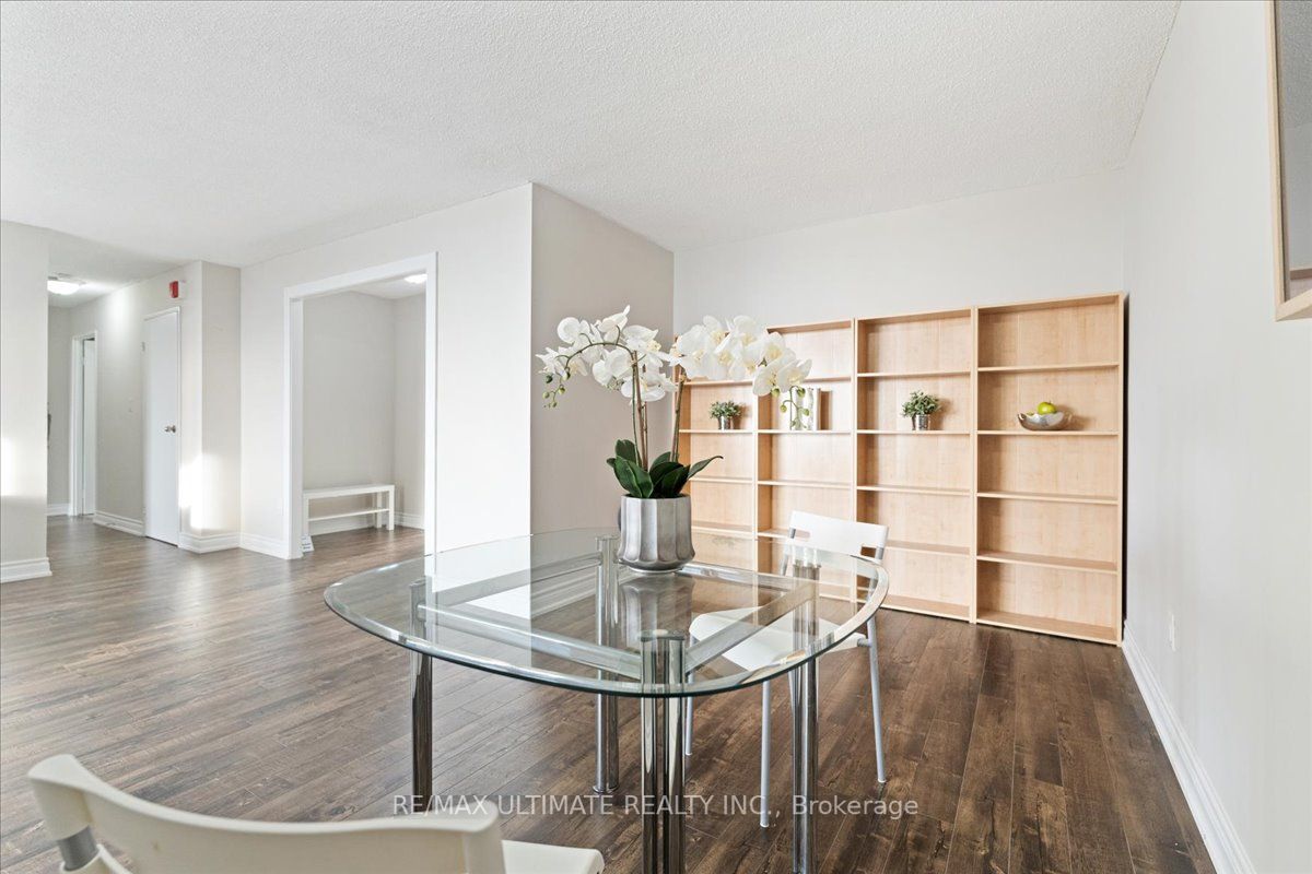 100 Wingarden Crt, #913