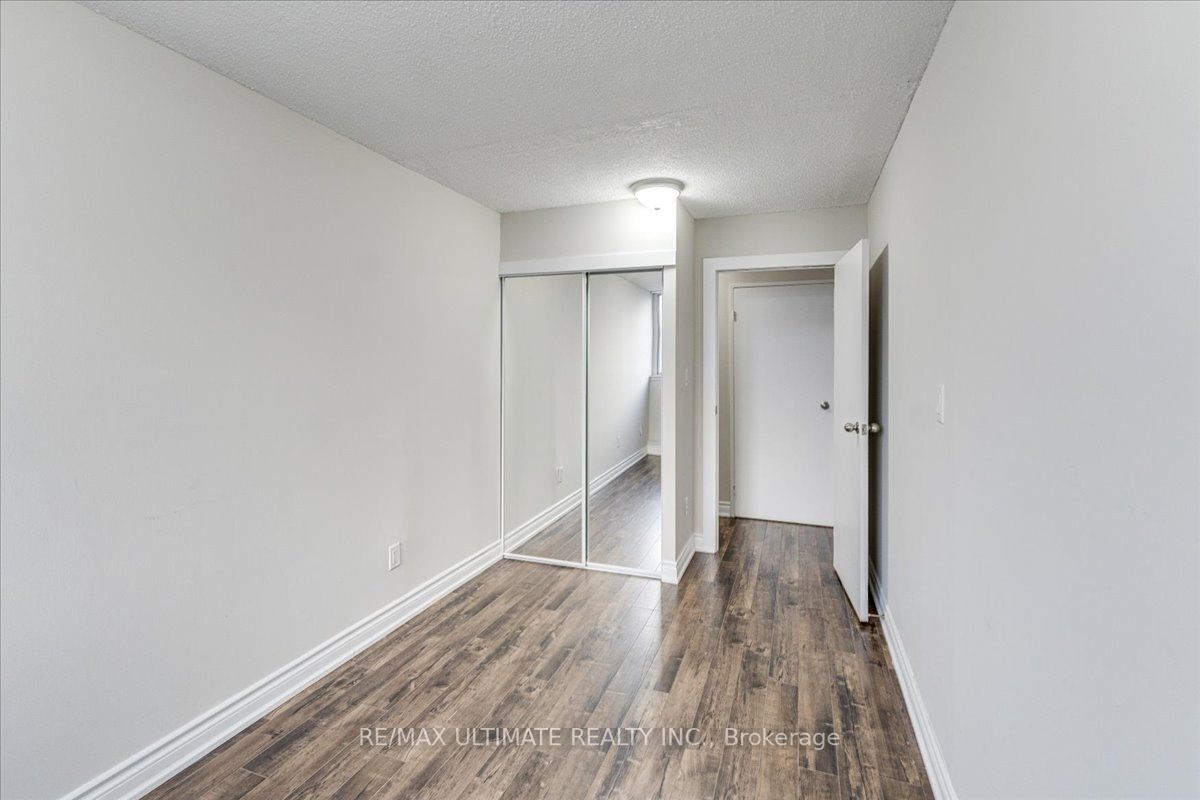 100 Wingarden Crt, #913