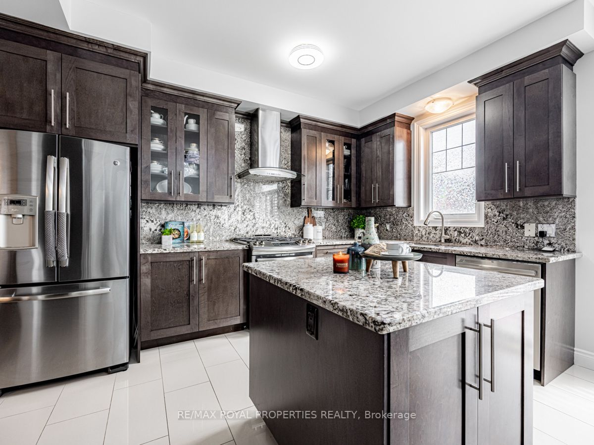 102 Sumersford Drive