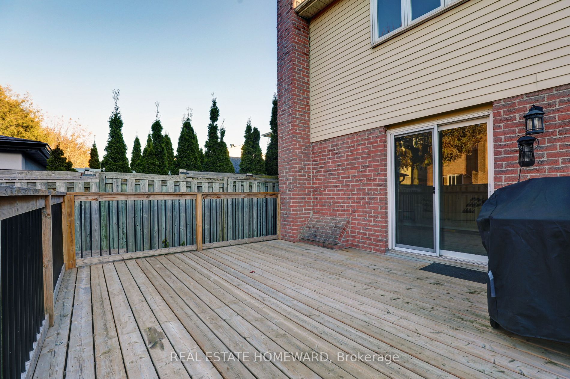 14 Barnes Dr