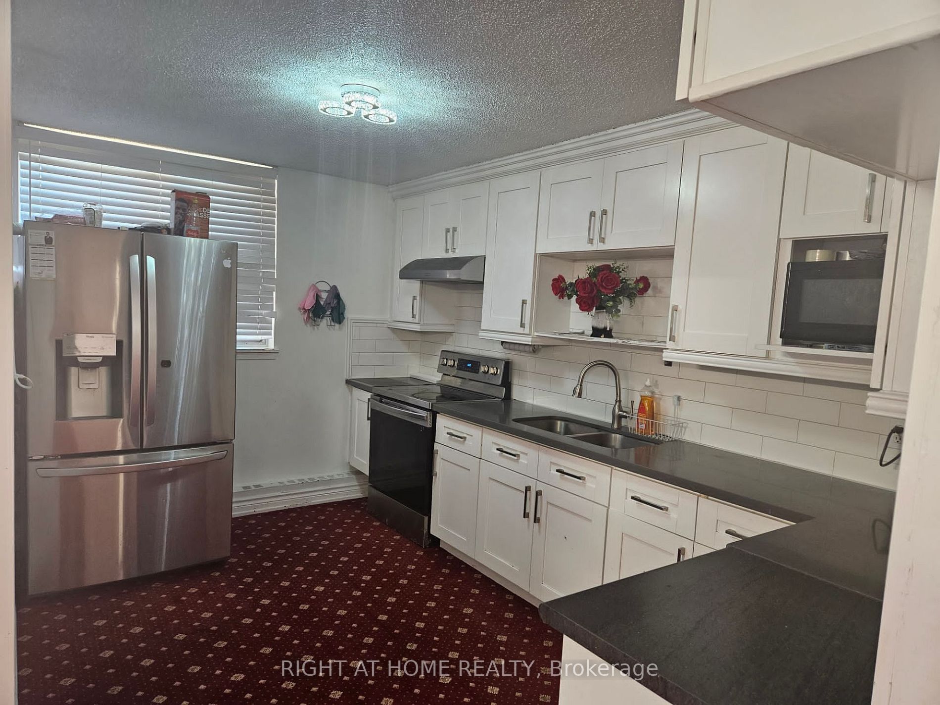 100 Wingarden Crt, #410