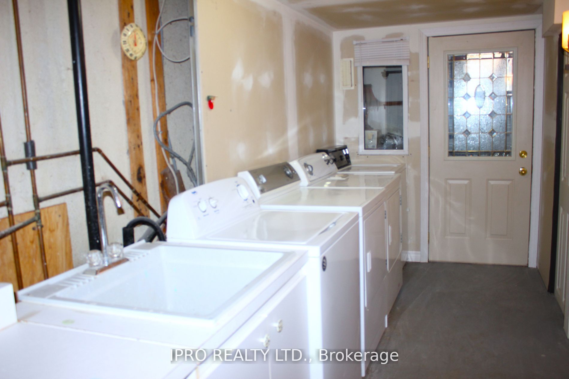 151 Clements Road E