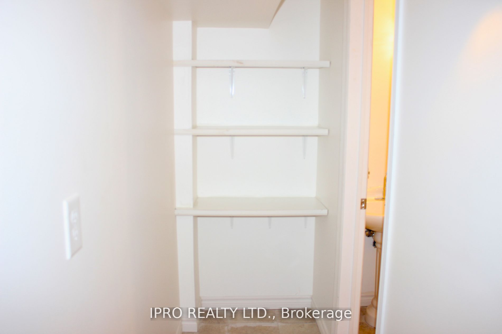 151 Clements Road E
