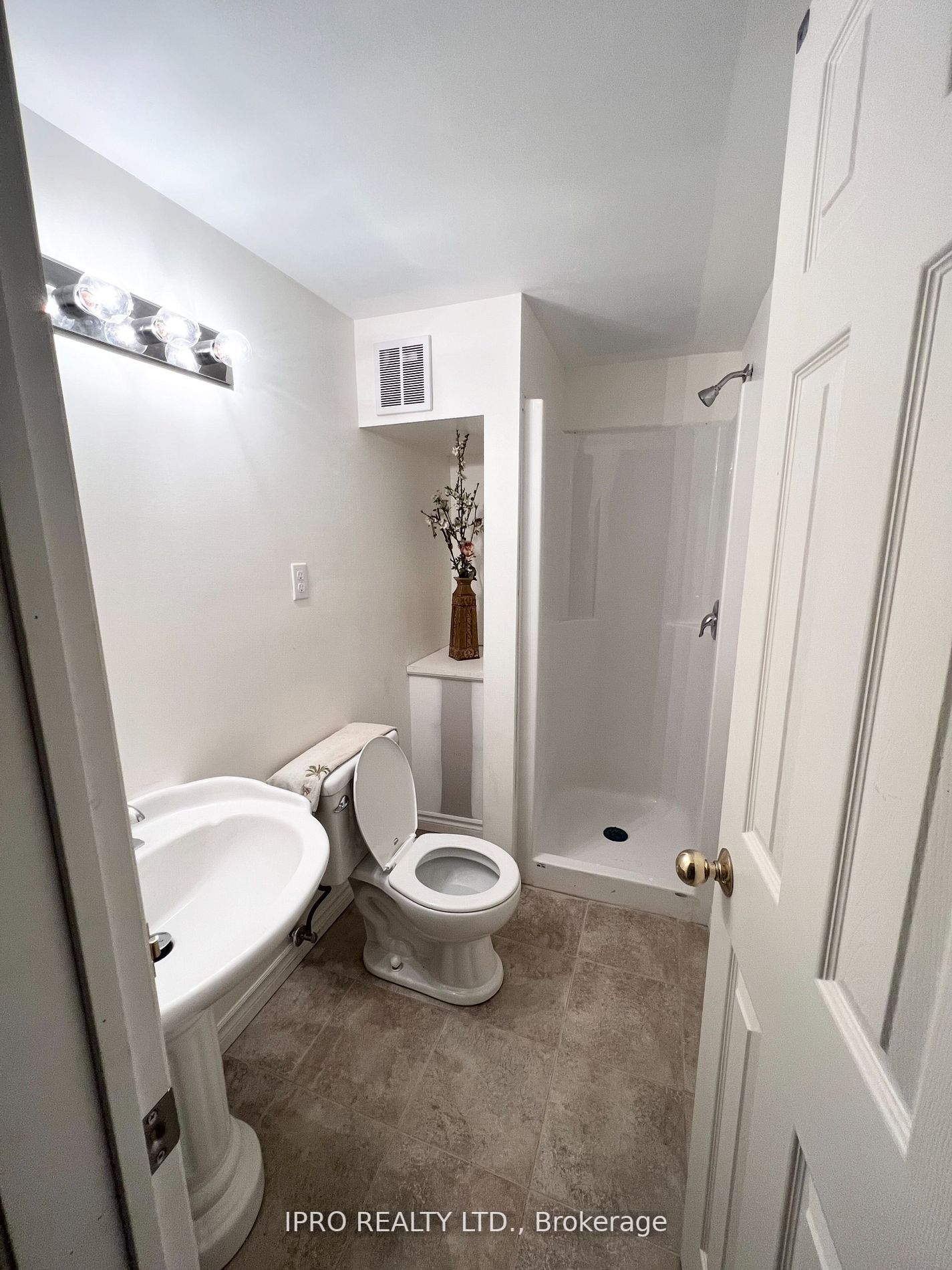 151 Clements Road E
