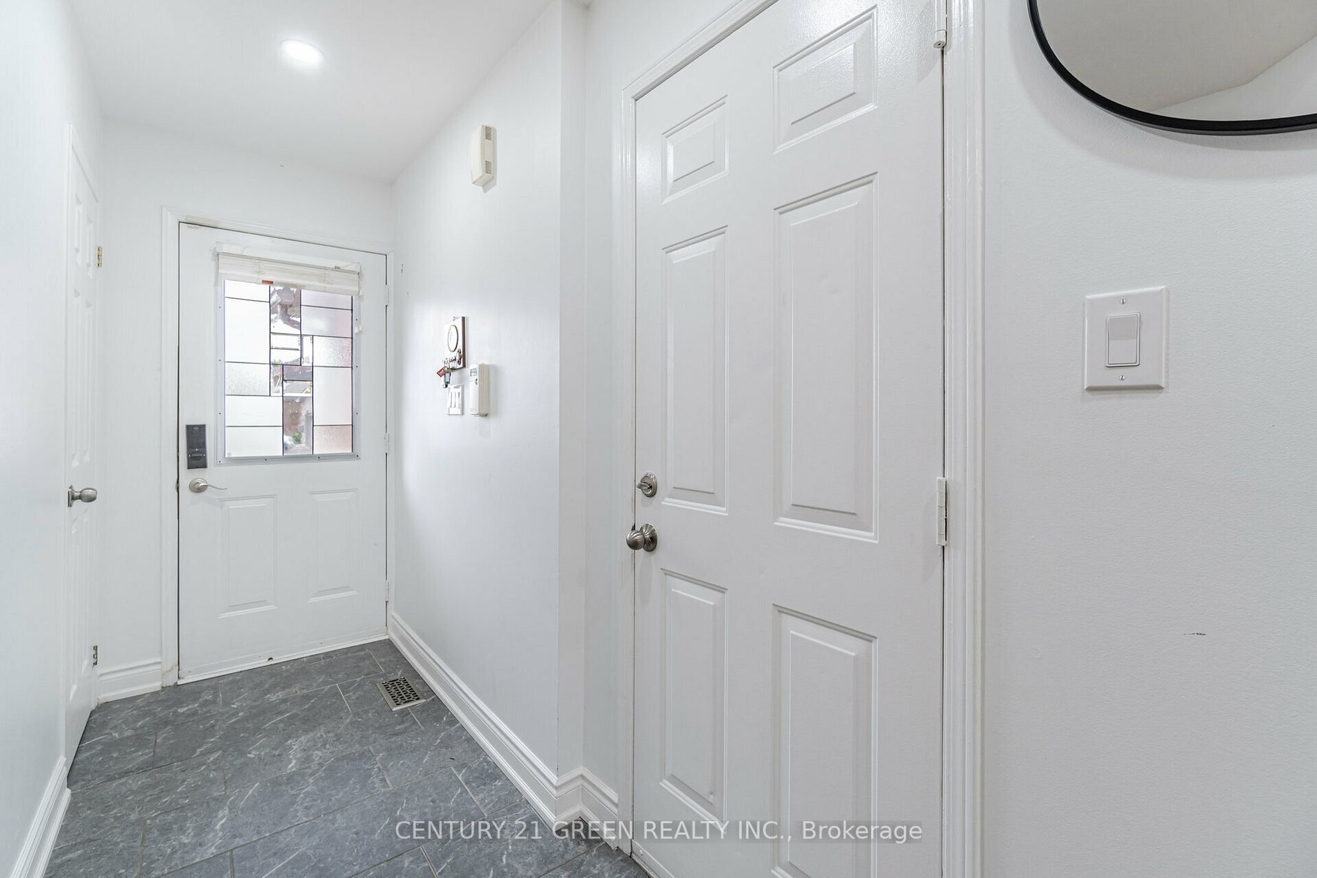 1610 Autumn Crescent