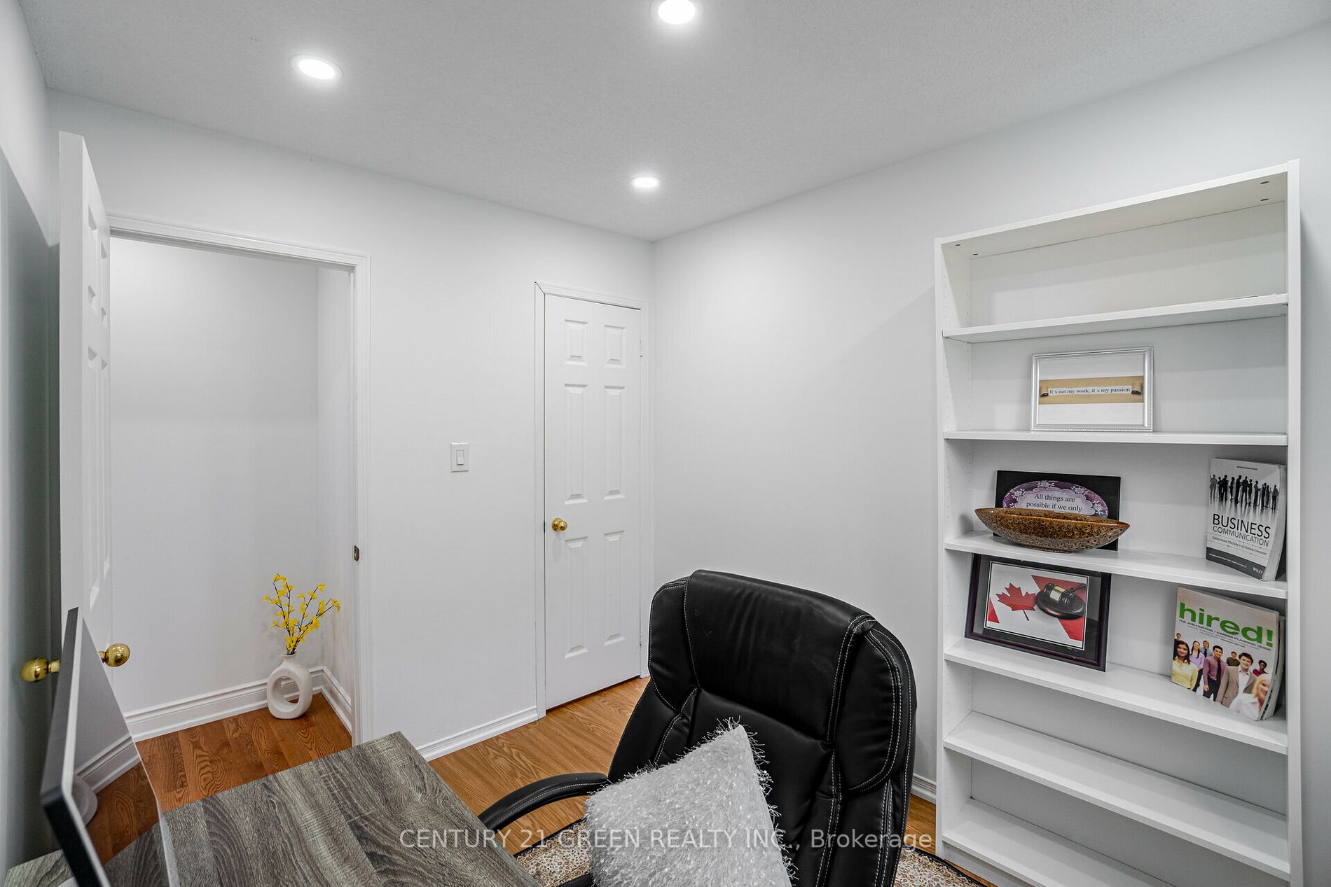 1610 Autumn Crescent