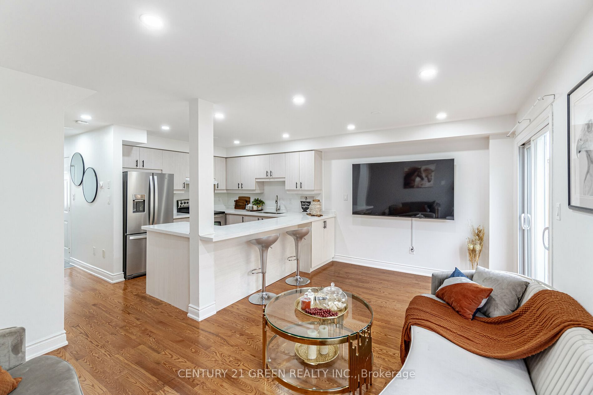 1610 Autumn Crescent