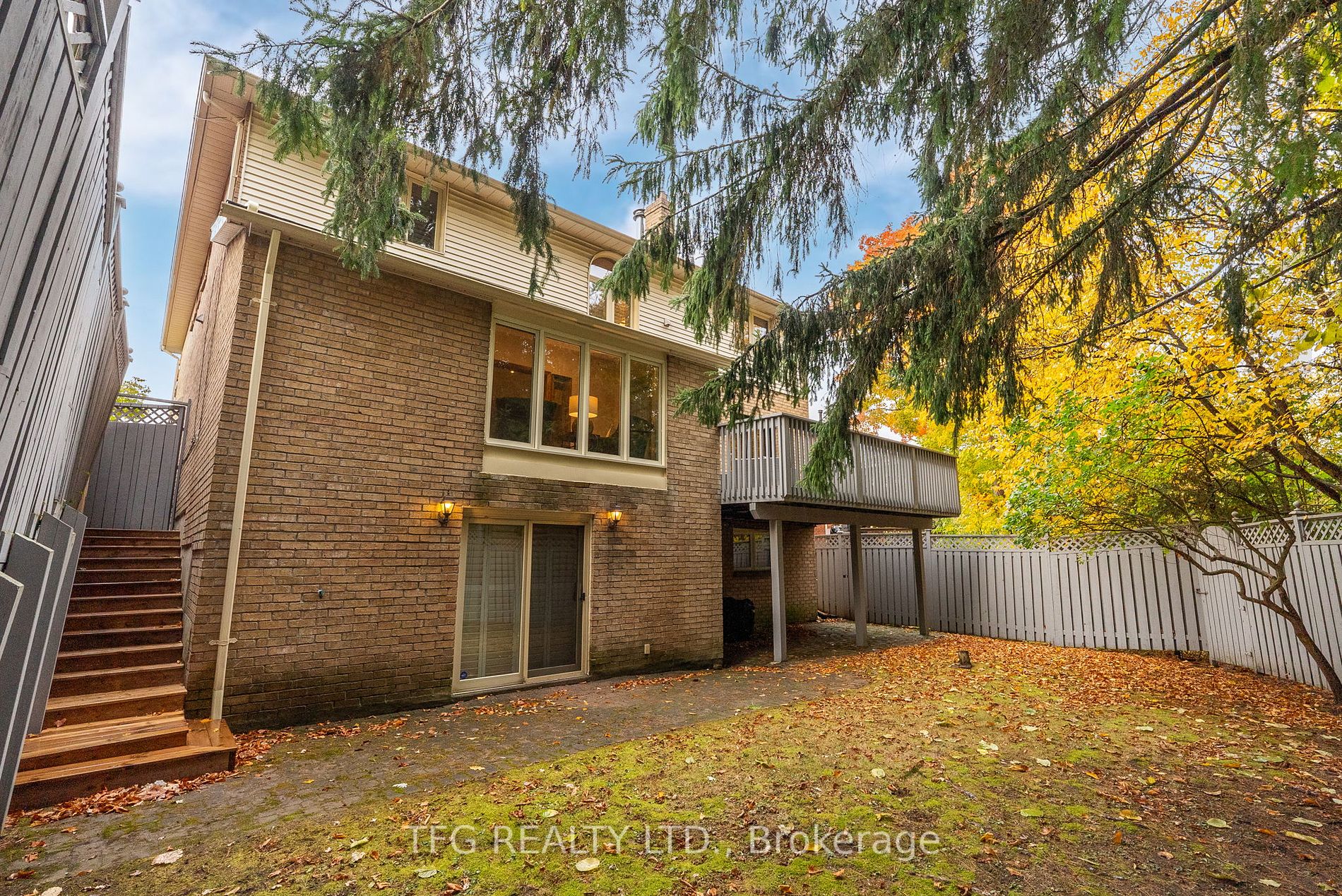 23 Kingswood Dr