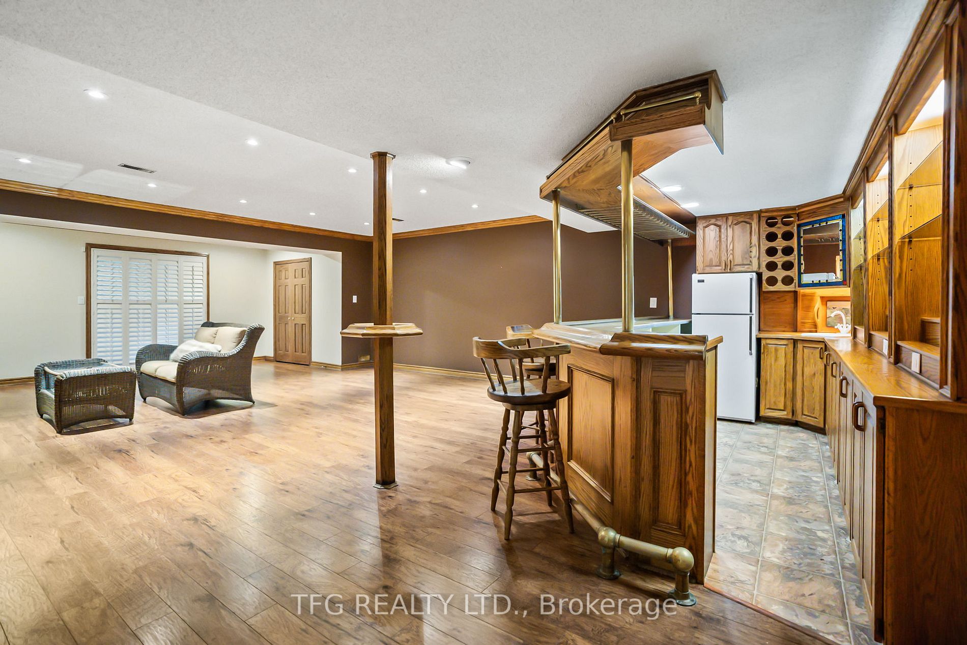 23 Kingswood Dr