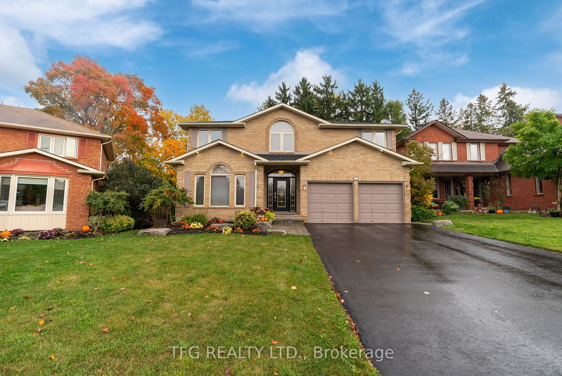 23 Kingswood Dr