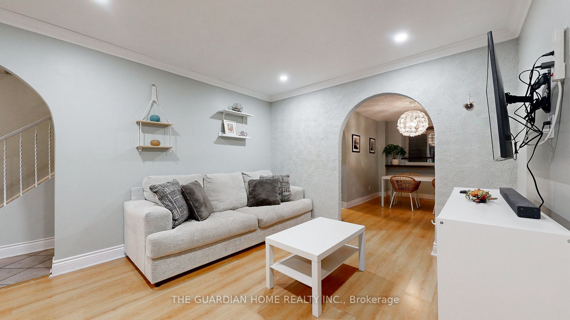 394 Ormond Dr