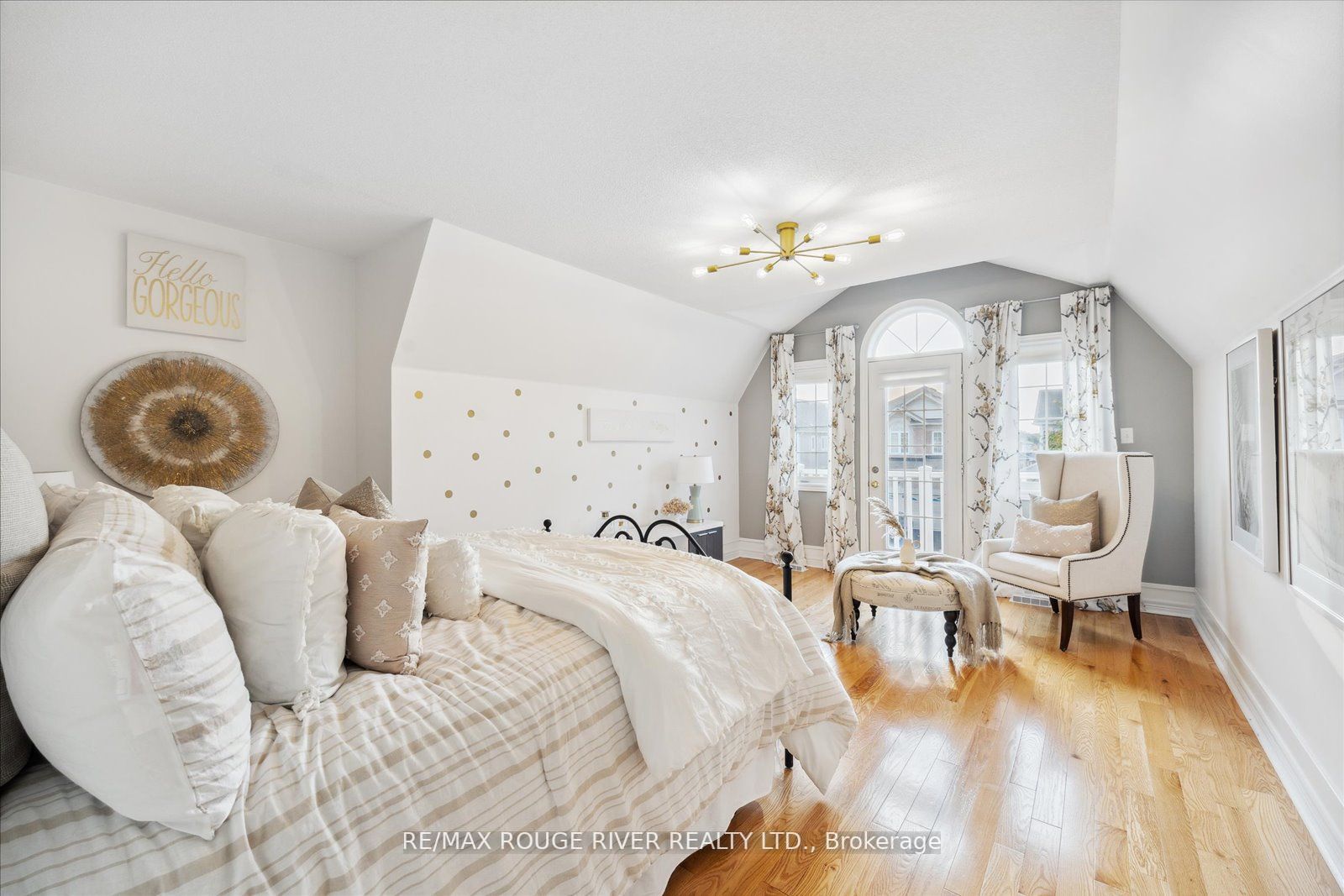 5 Rockland Crescent