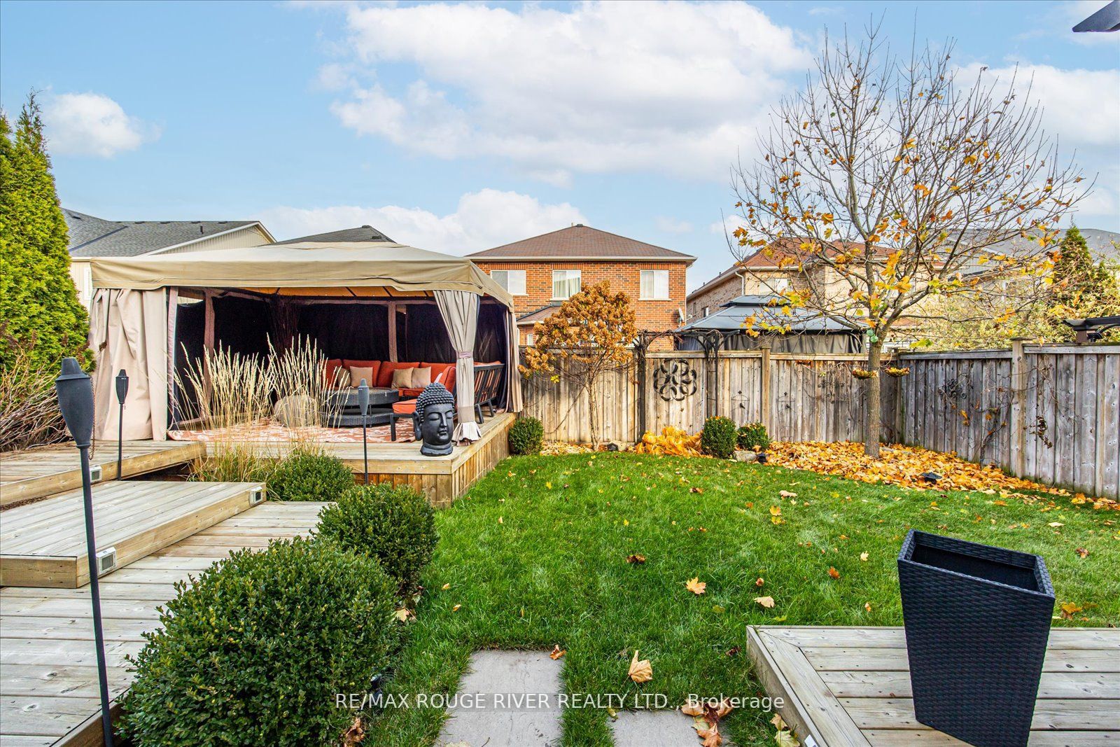 5 Rockland Crescent
