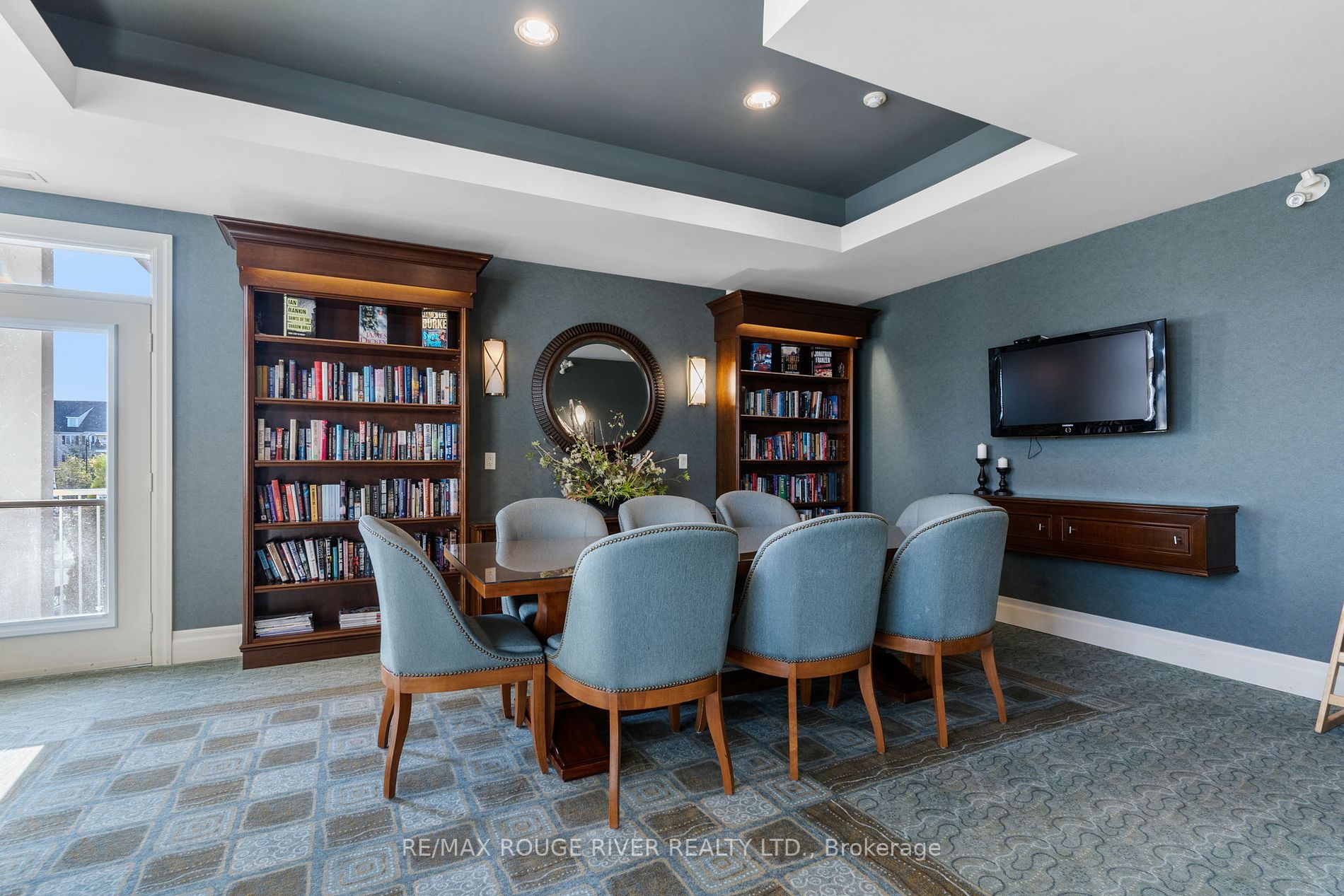 65 Shipway Avenue, #111