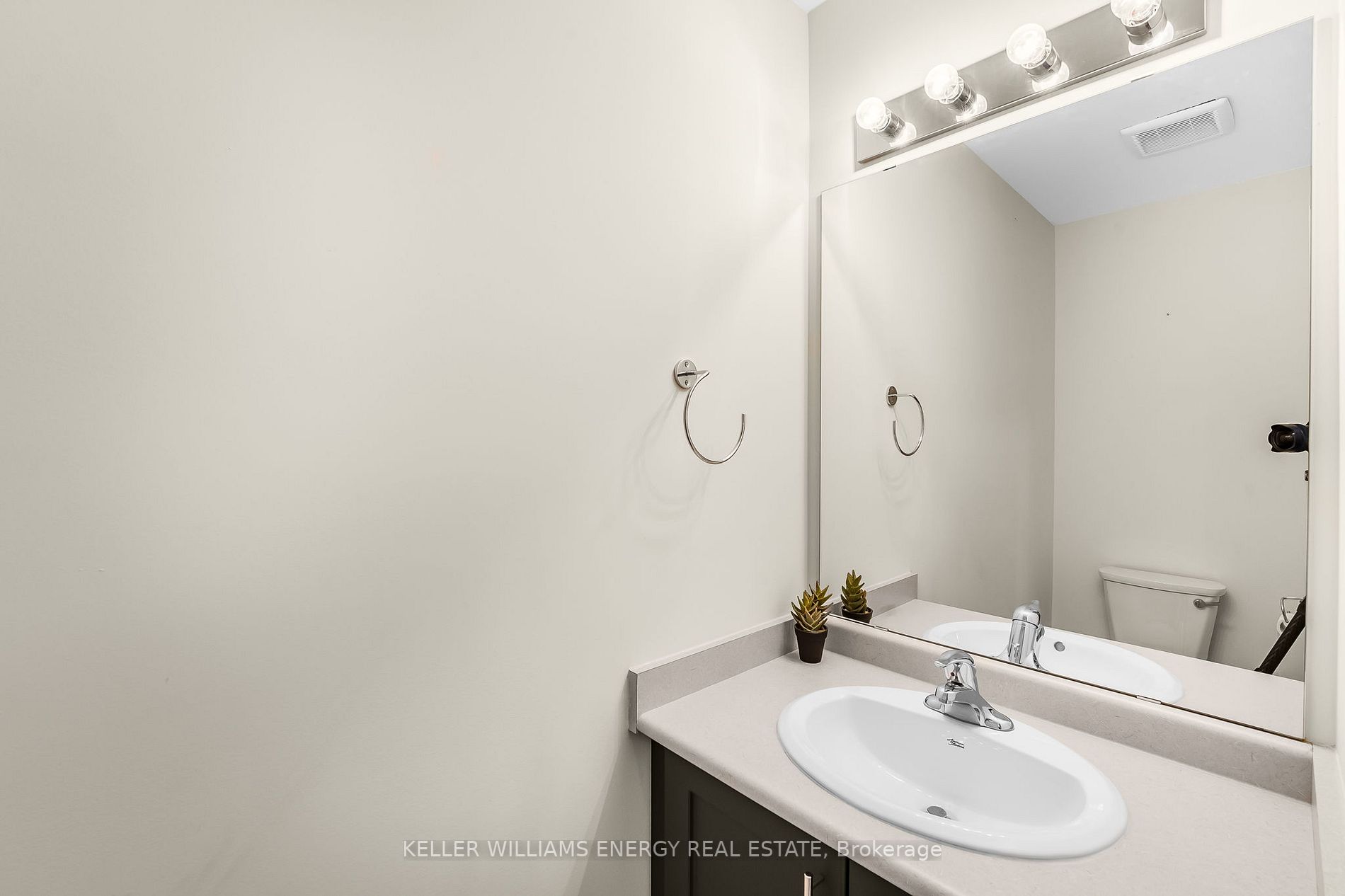 2 Drayton Avenue