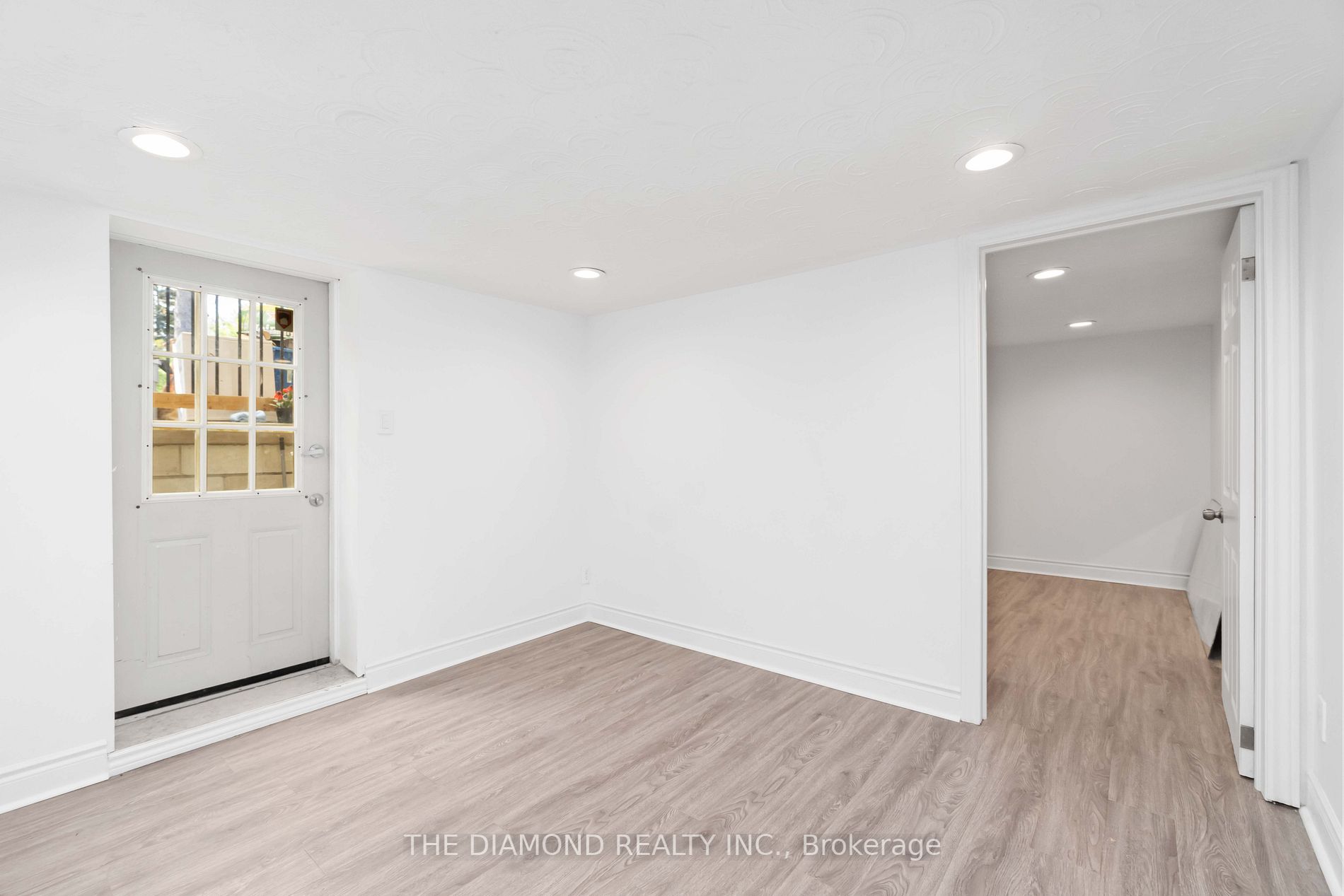 10 Compton Dr, #Bsmt