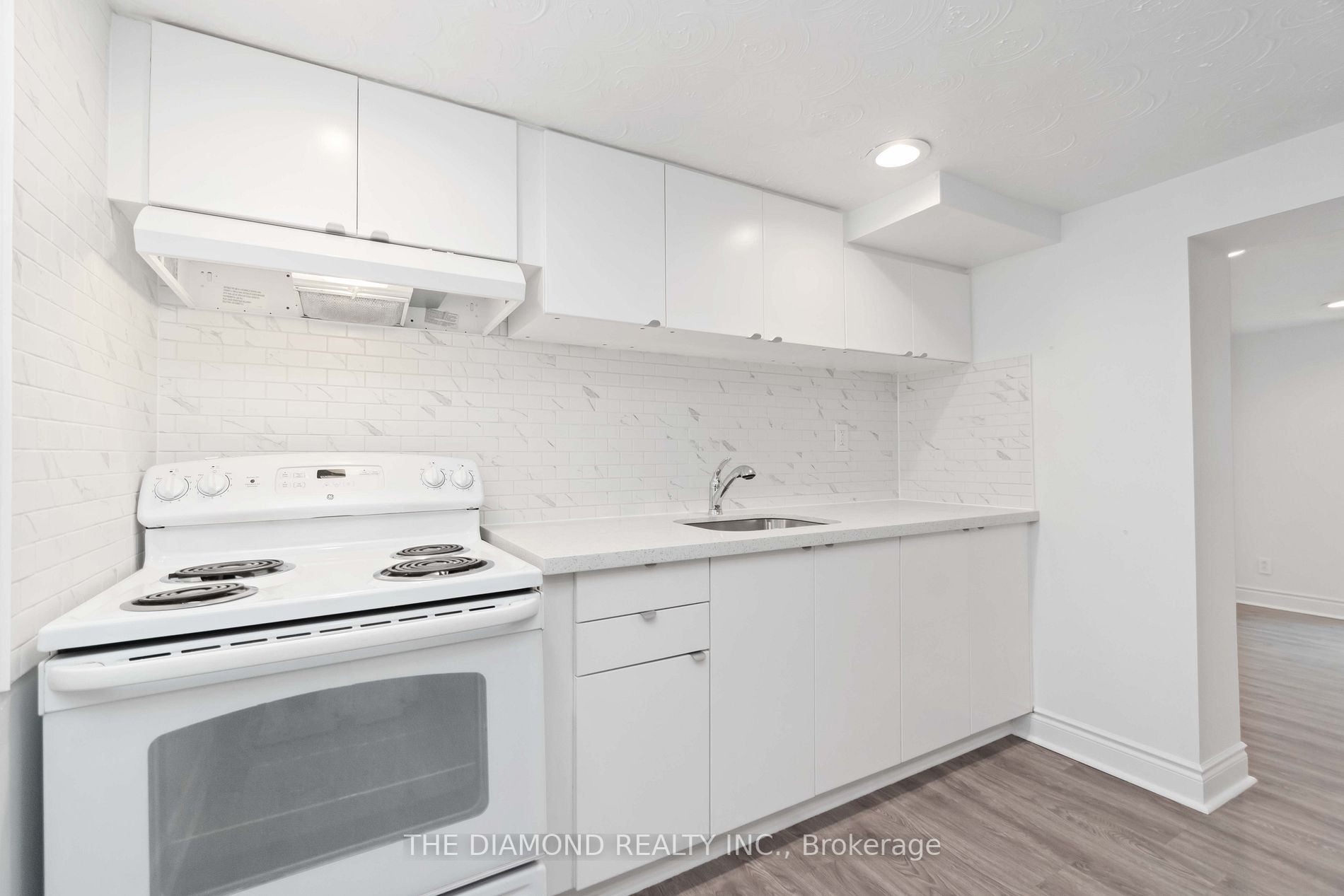 10 Compton Dr, #Bsmt