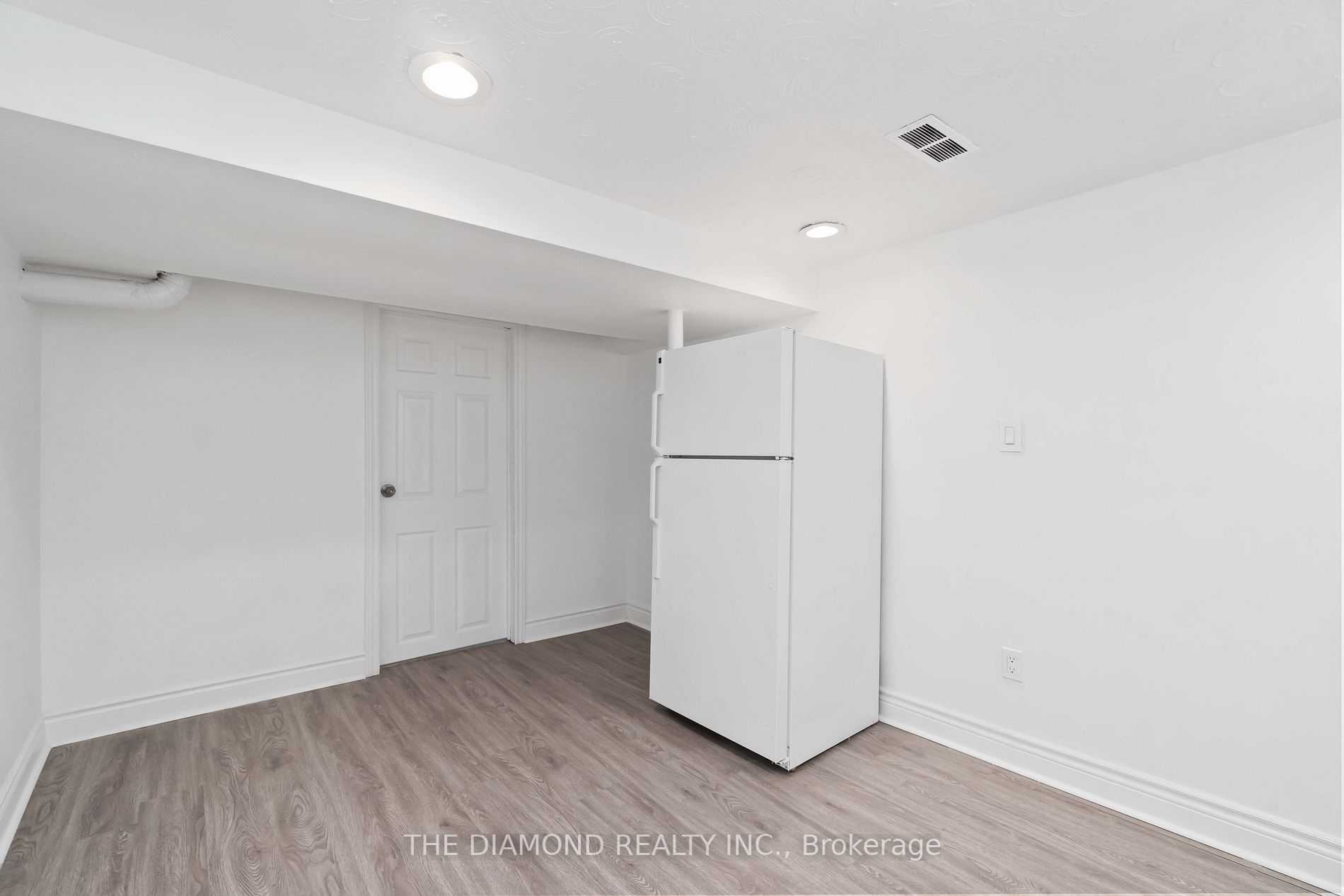 10 Compton Dr, #Bsmt