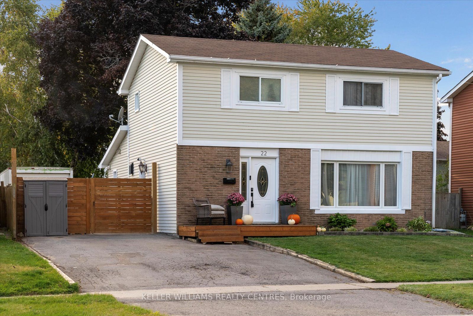 22 Roser Cres