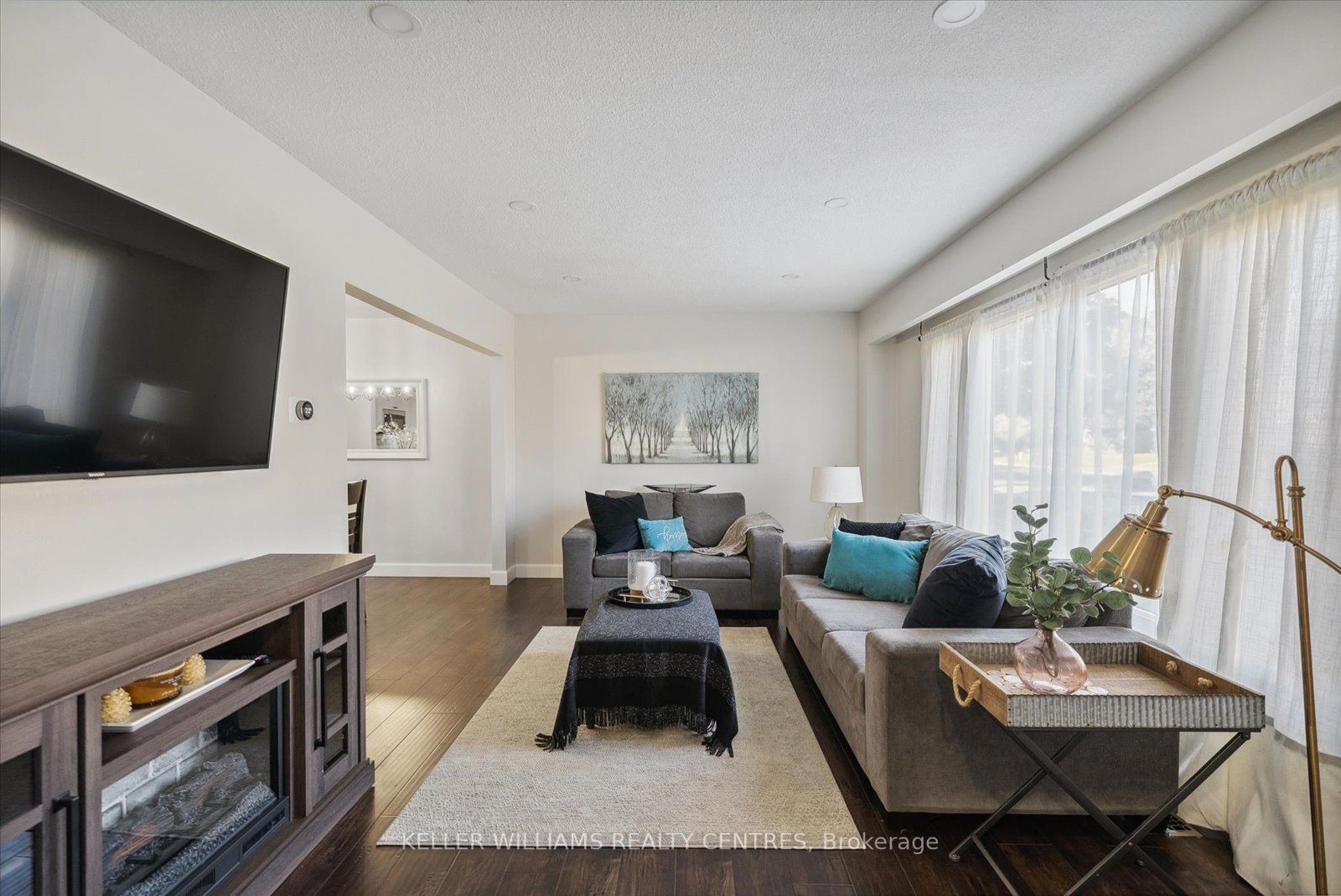 22 Roser Cres