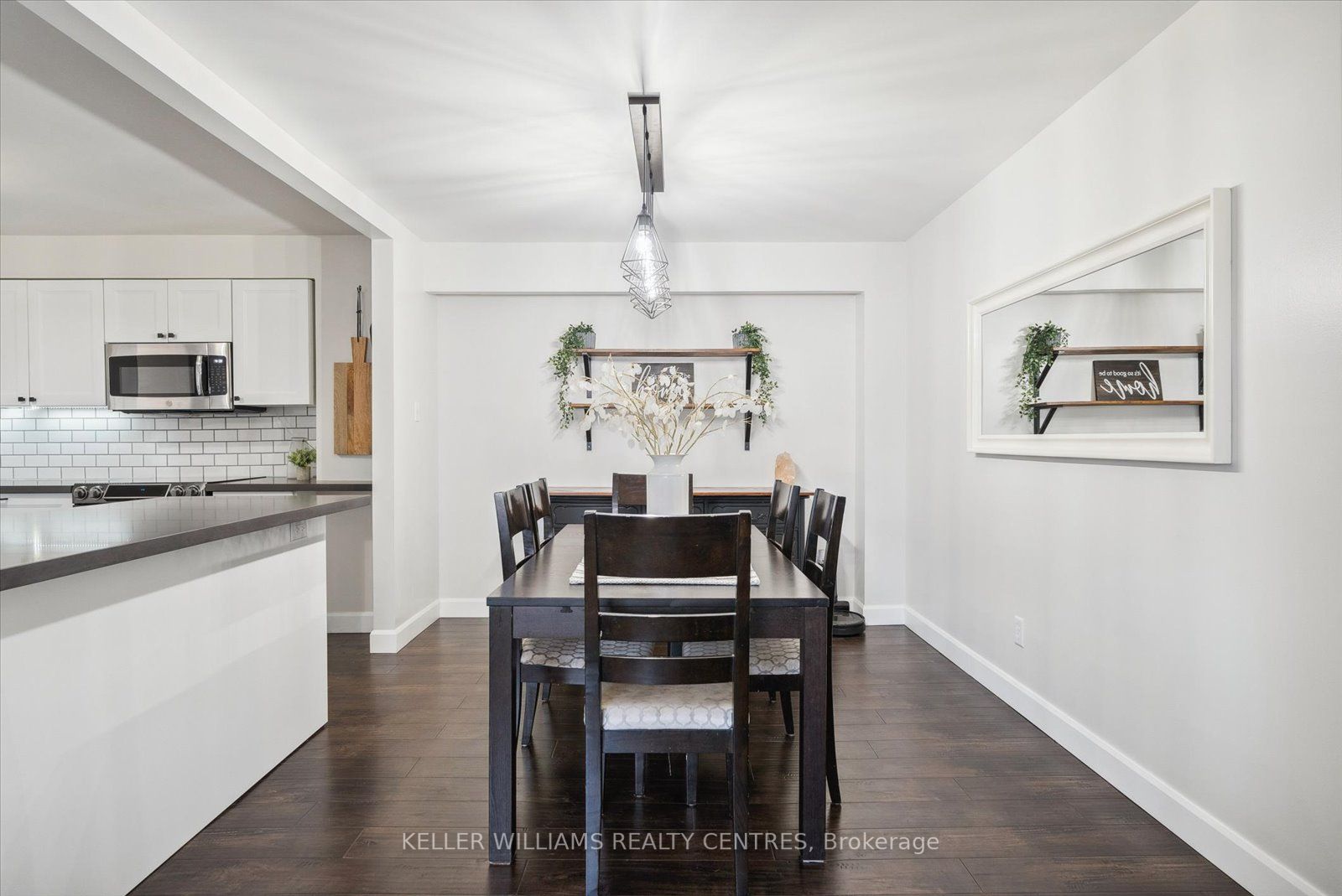 22 Roser Cres