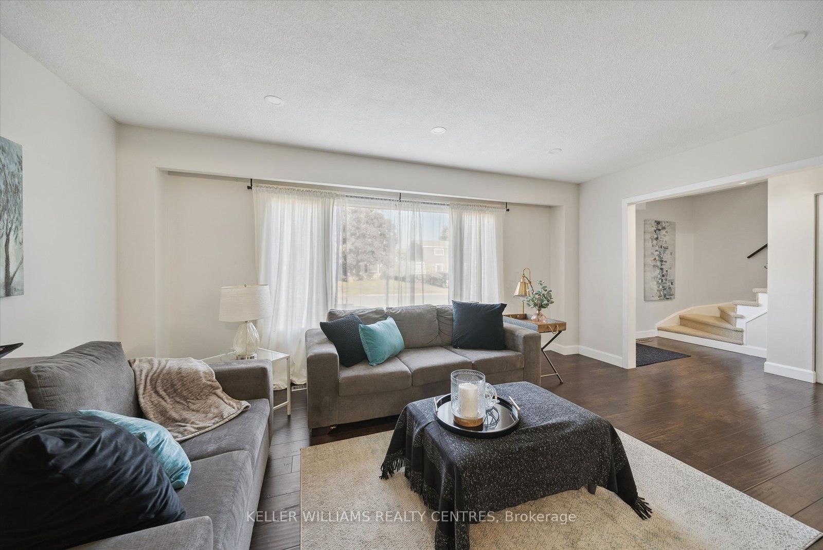 22 Roser Cres