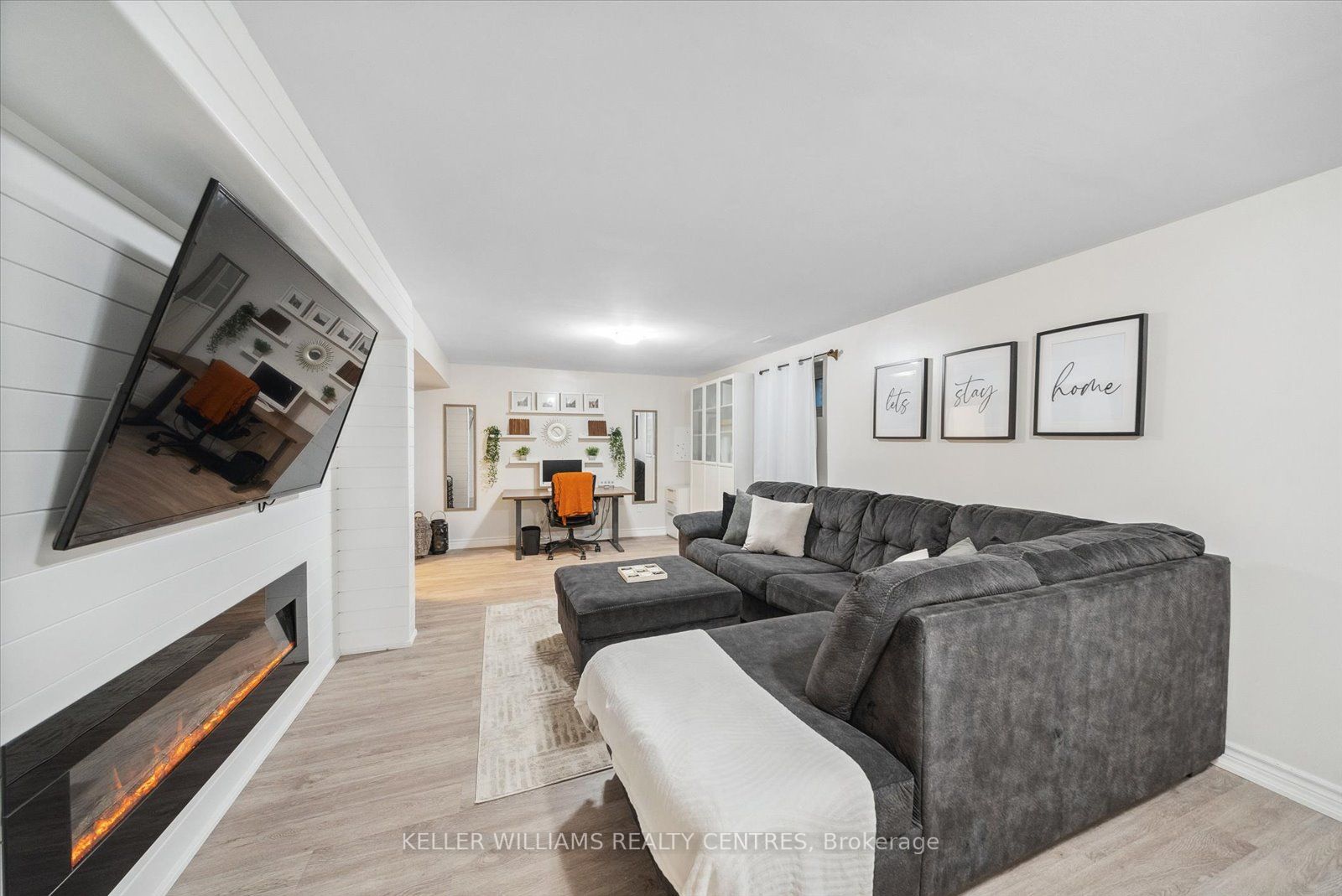 22 Roser Cres