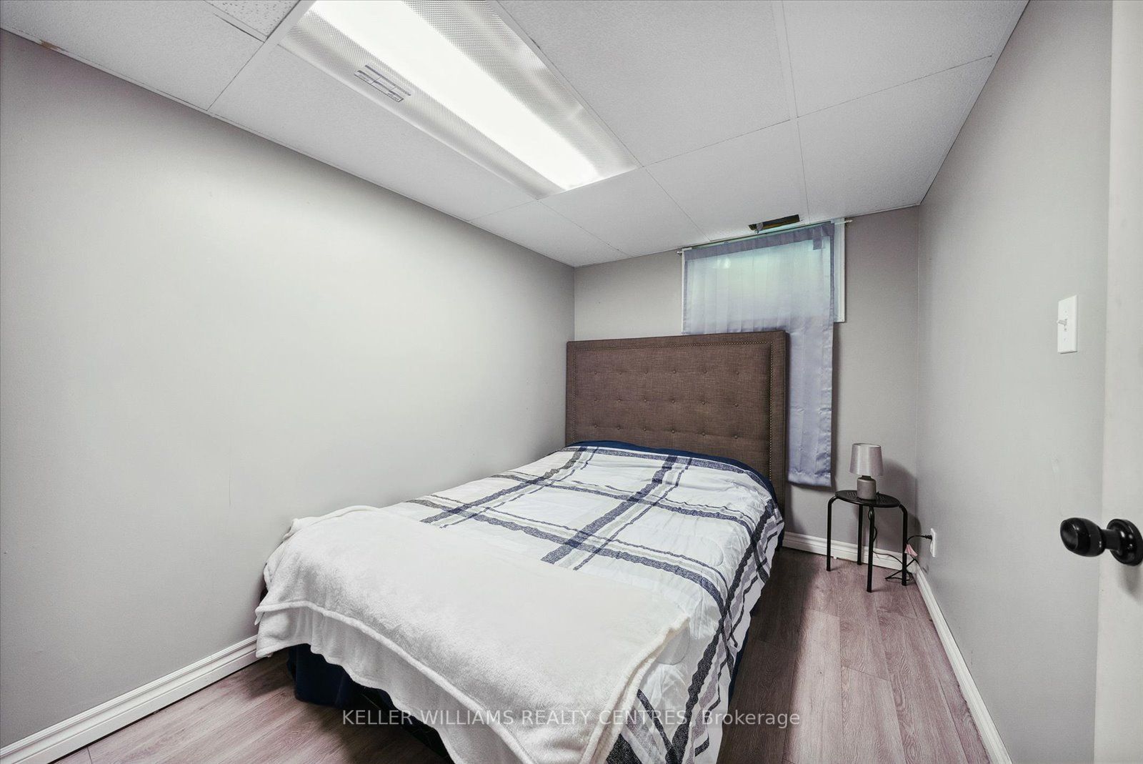 22 Roser Cres
