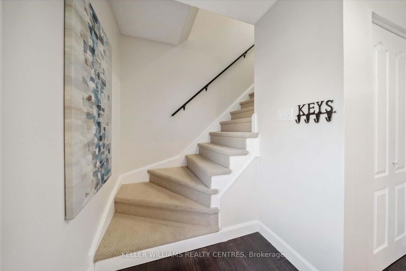22 Roser Cres
