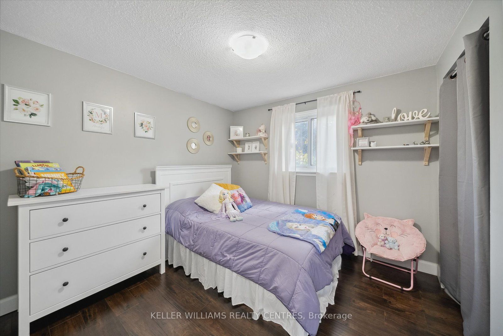 22 Roser Cres