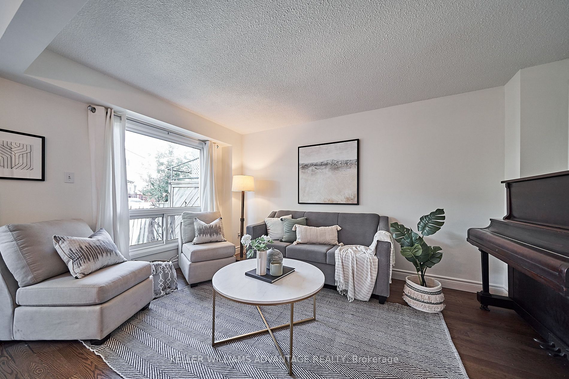 31 Granada Crescent