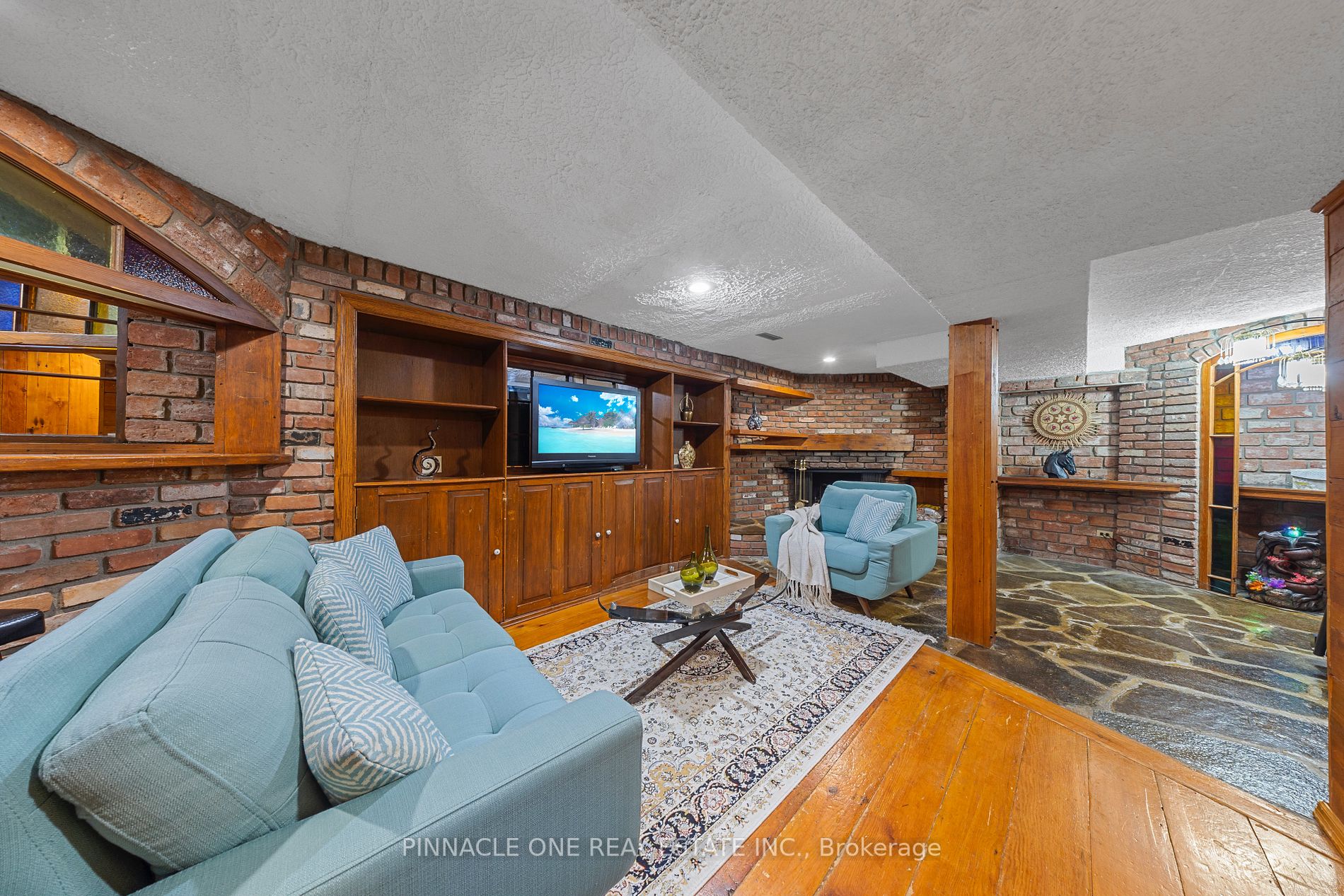 1395 Tampa Crescent