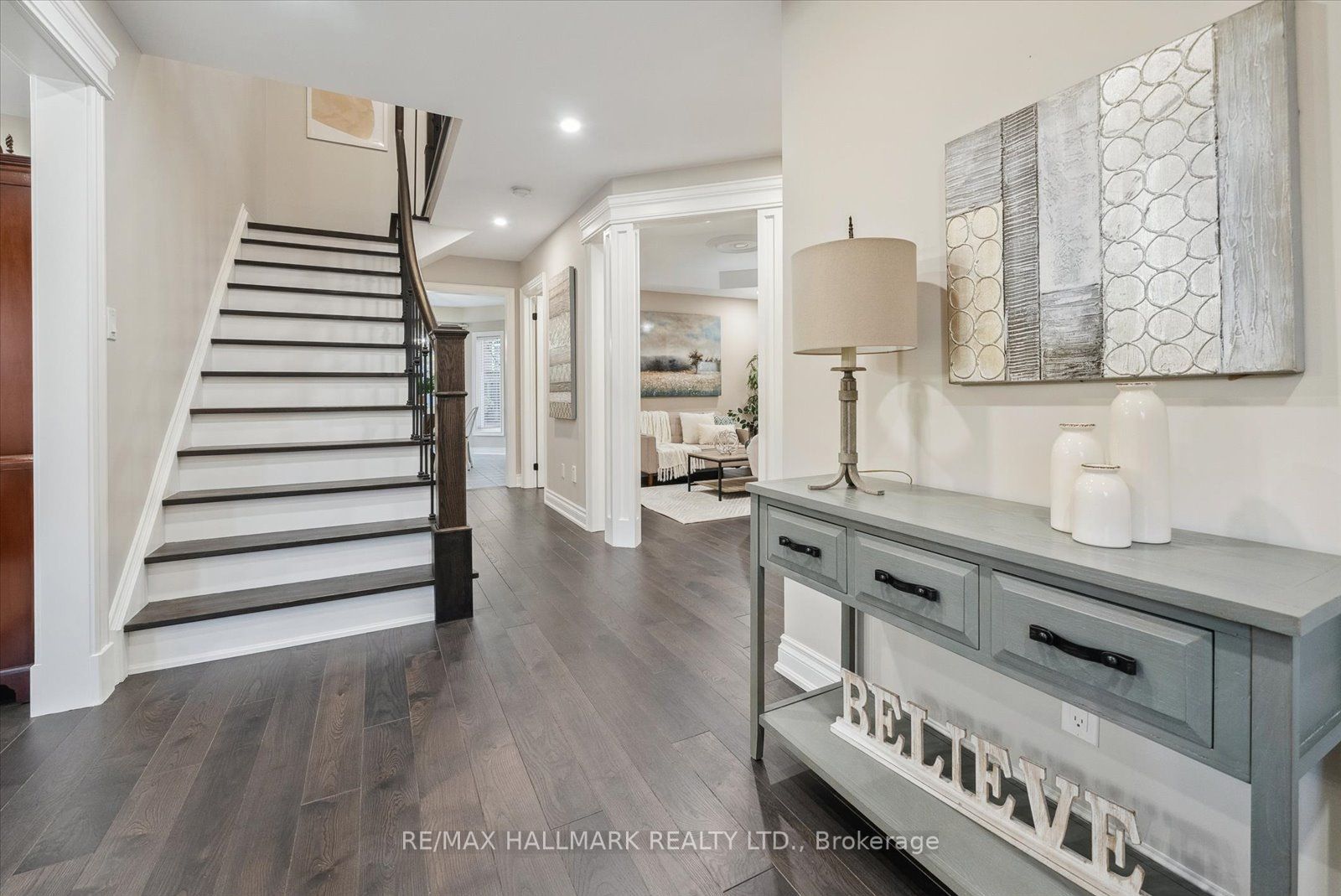 12 Mortimer Cres