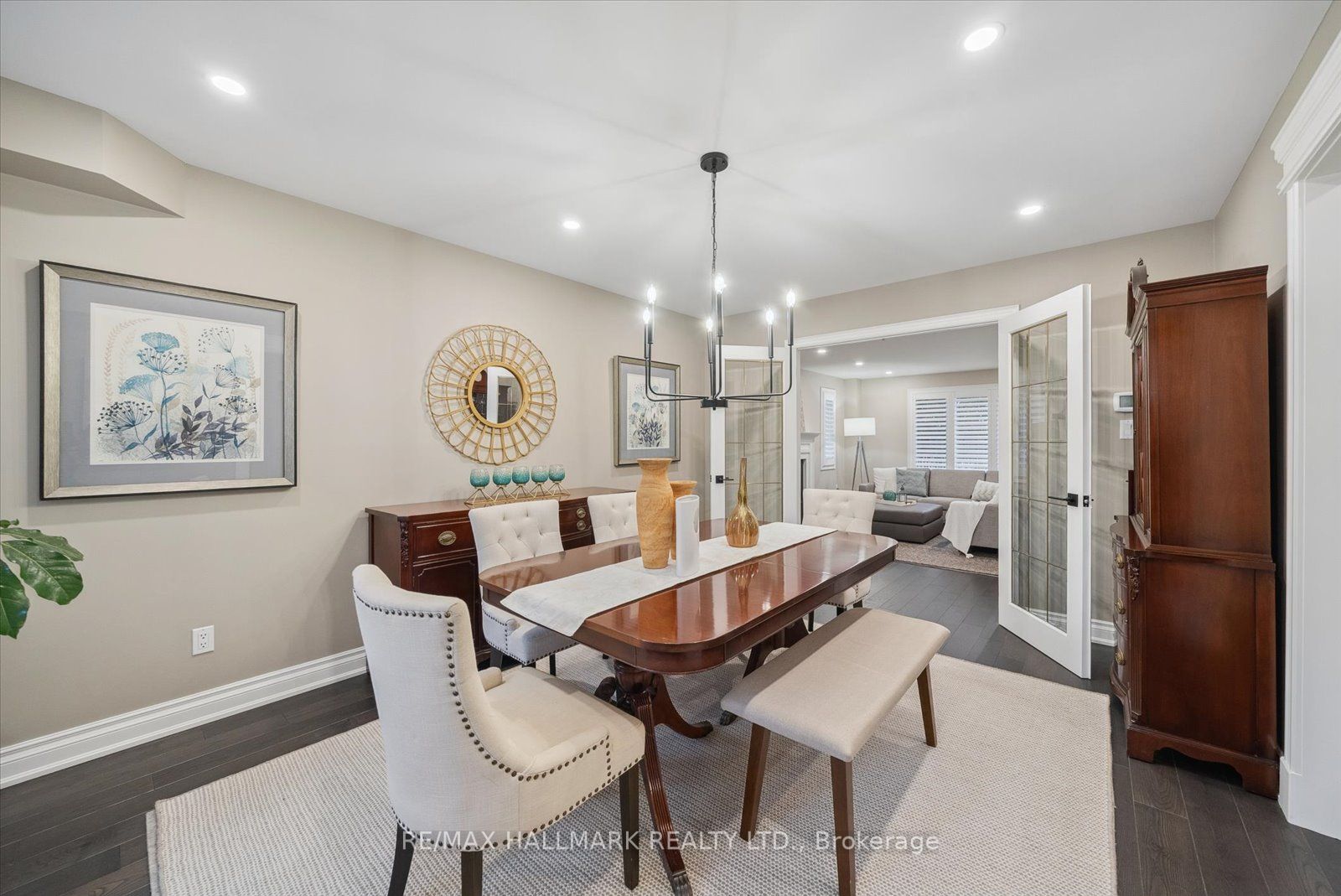 12 Mortimer Cres
