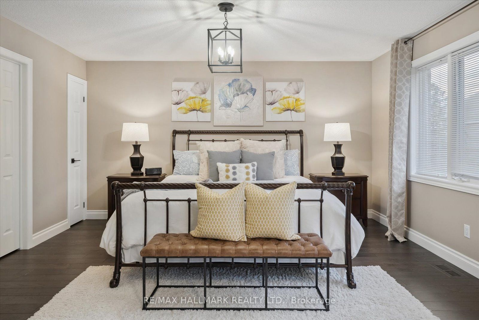12 Mortimer Cres