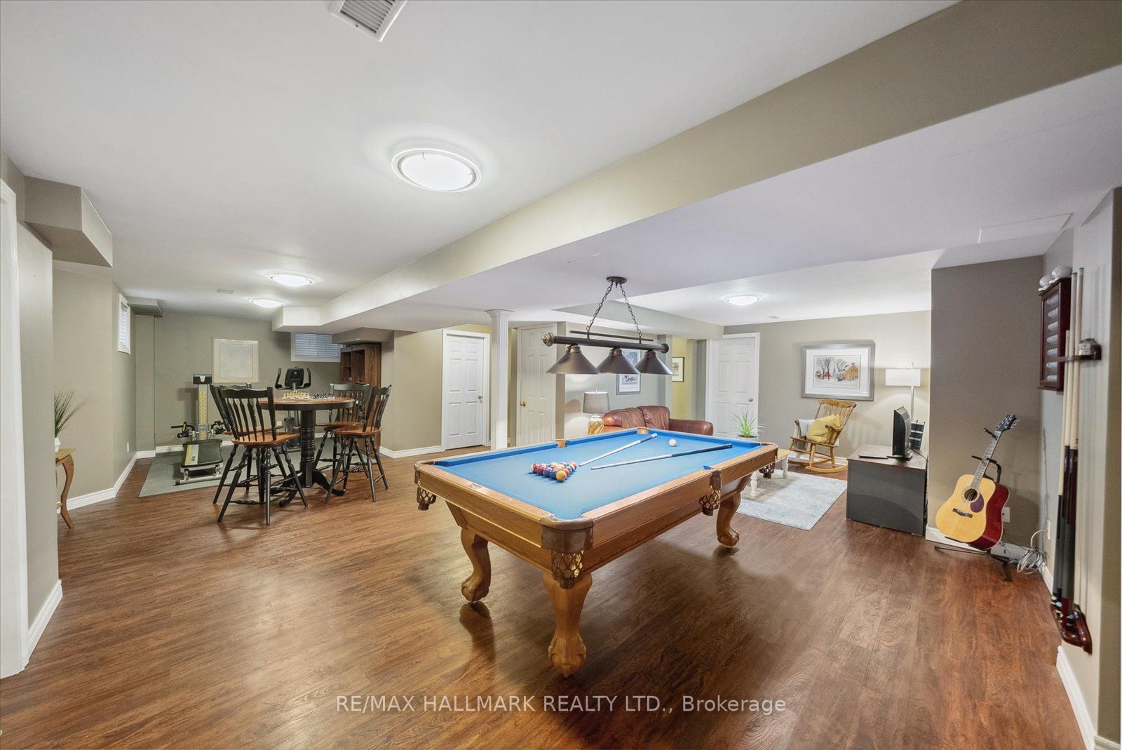 12 Mortimer Cres