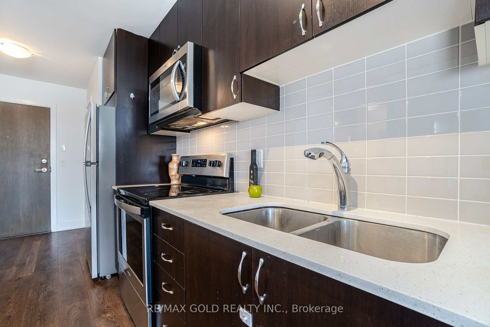 1255 Bayly St, #Lp03