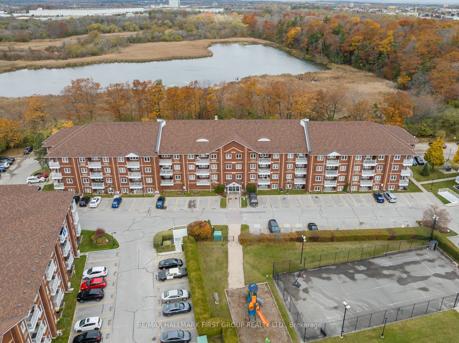193 Lake Driveway Drive W, #104