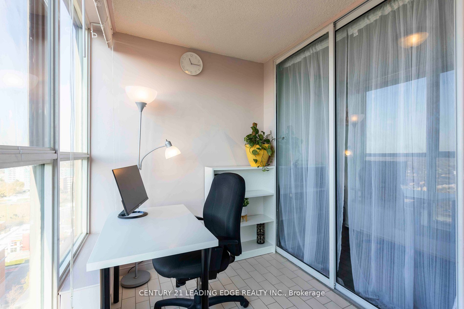 330 McCowan Road, #1802