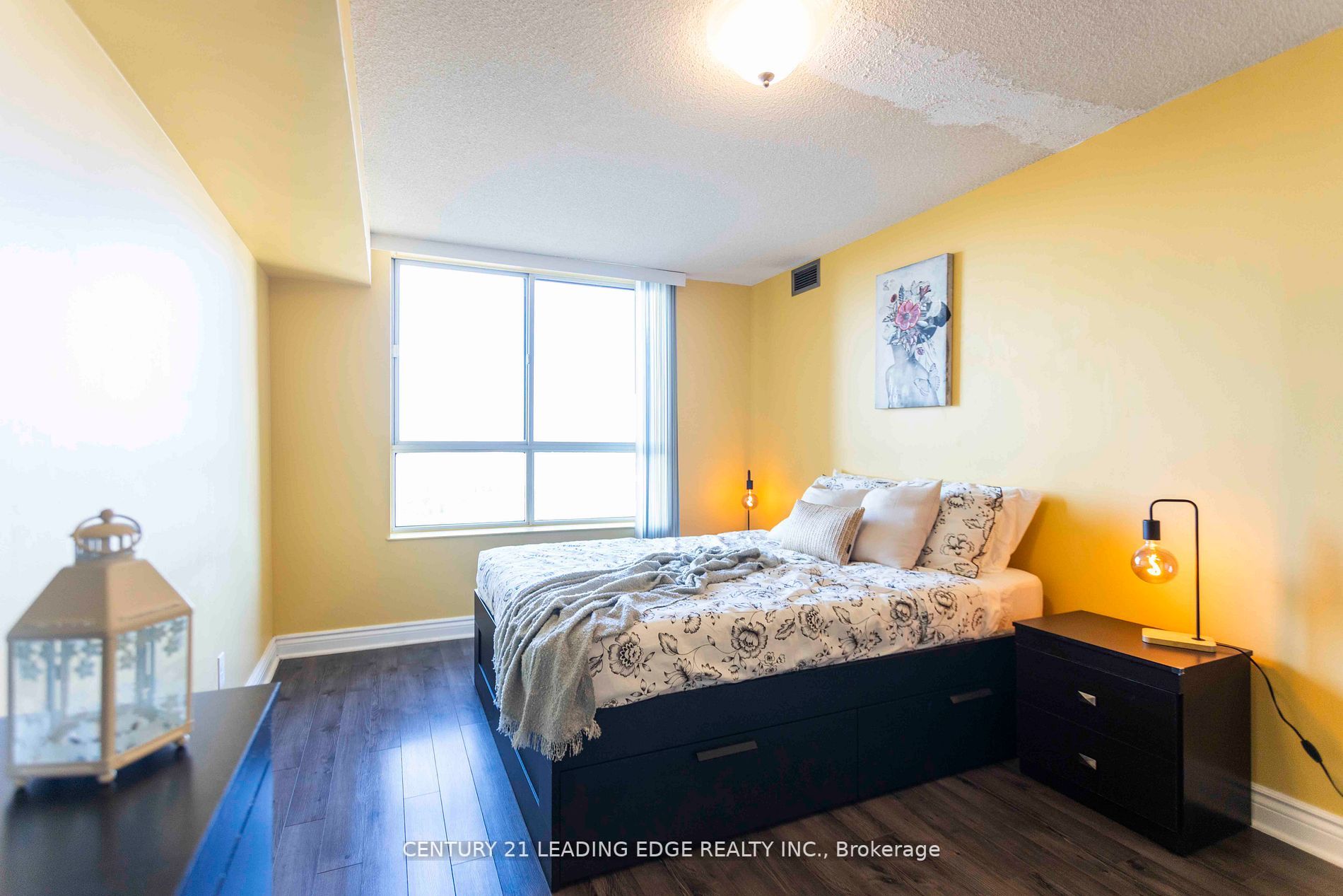 330 McCowan Road, #1802