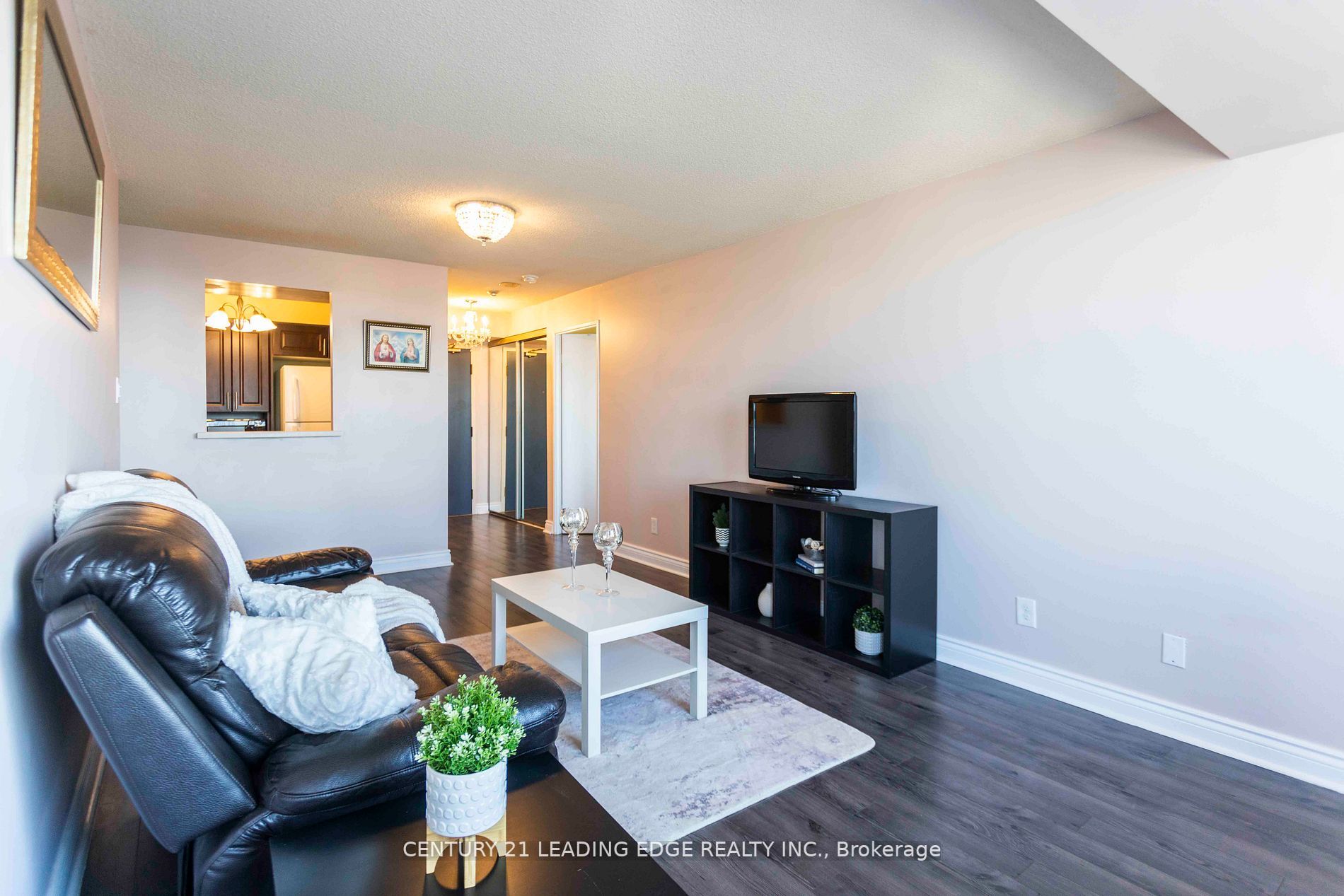 330 McCowan Road, #1802