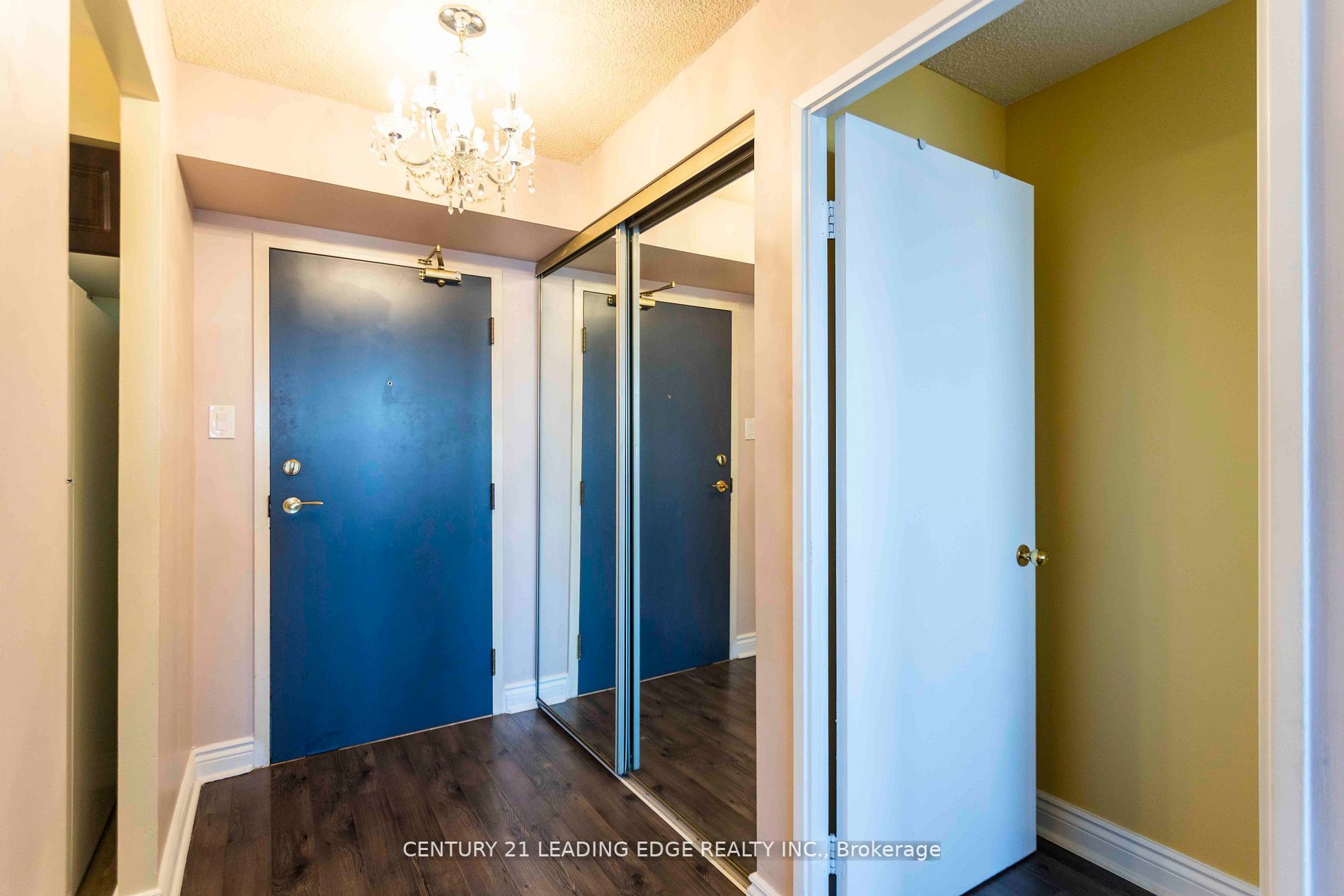 330 McCowan Road, #1802